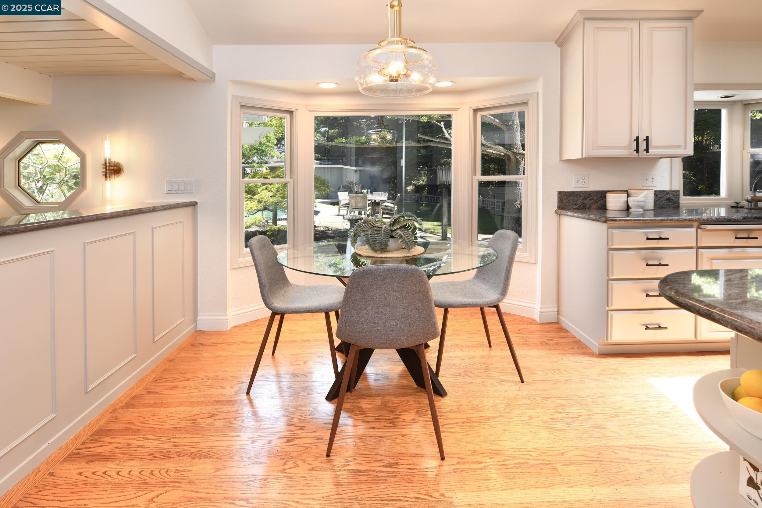 Detail Gallery Image 21 of 59 For 683 Wee Donegal, Lafayette,  CA 94549 - 5 Beds | 3/1 Baths