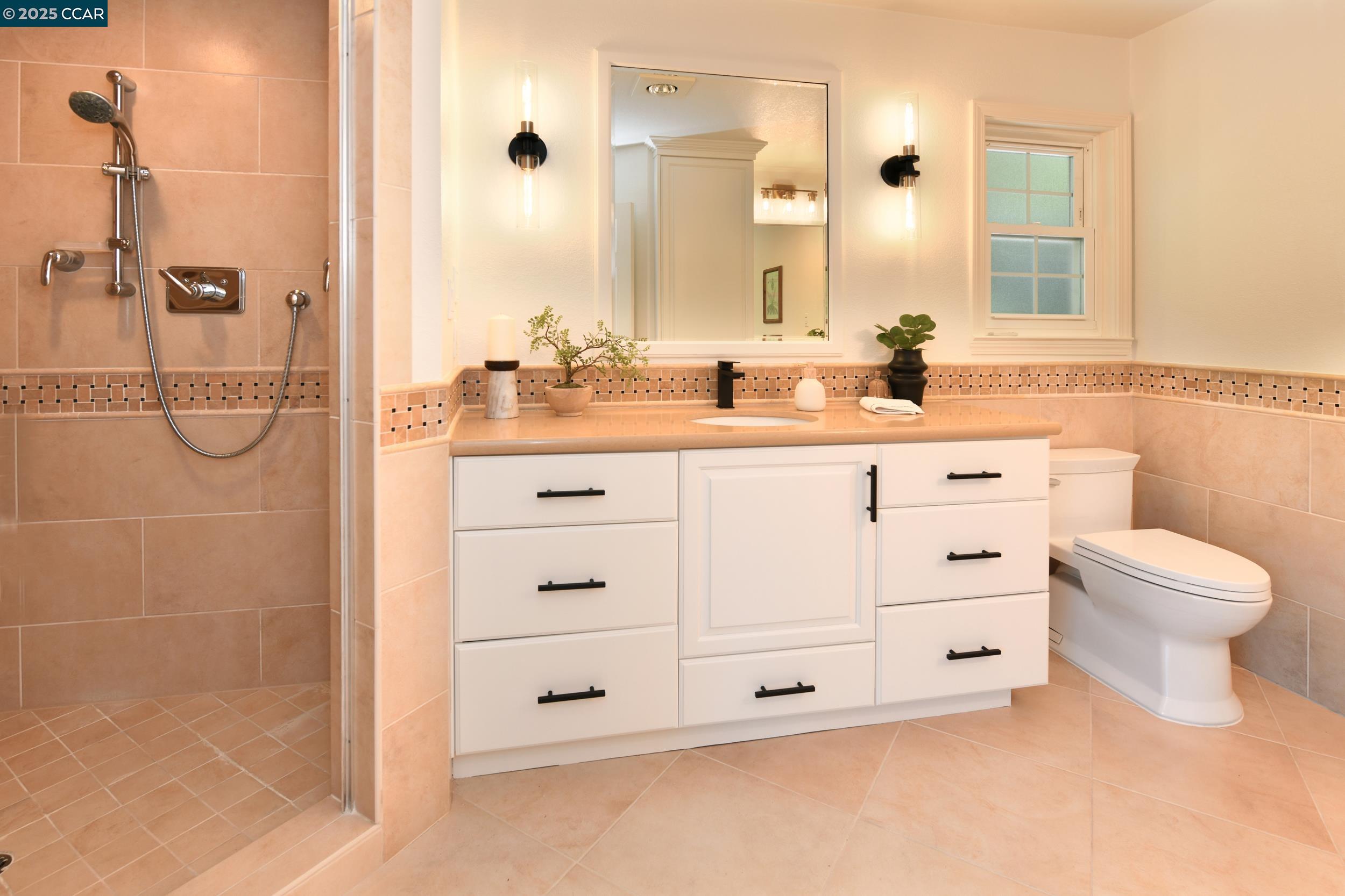 Detail Gallery Image 29 of 59 For 683 Wee Donegal, Lafayette,  CA 94549 - 5 Beds | 3/1 Baths