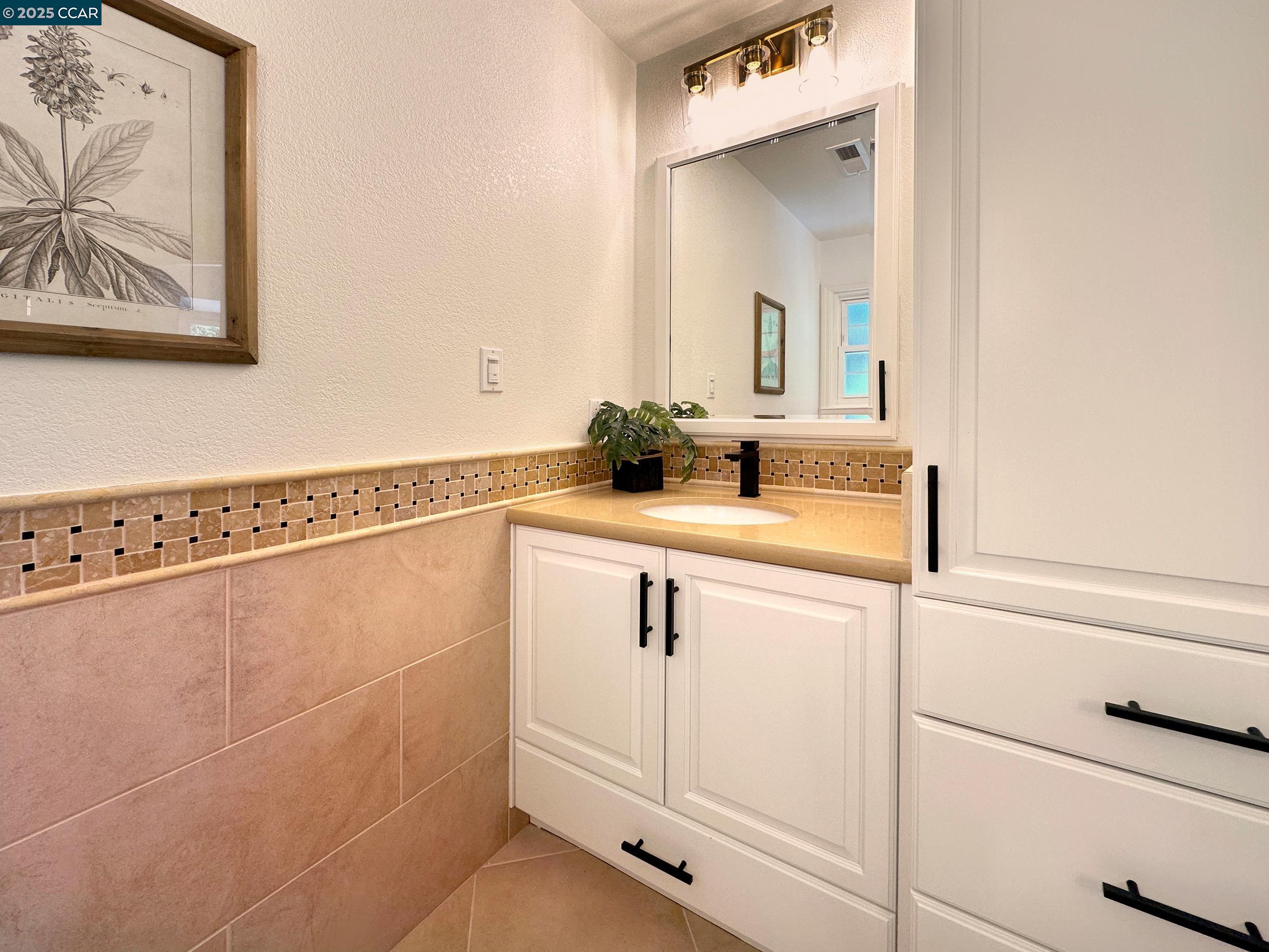 Detail Gallery Image 30 of 59 For 683 Wee Donegal, Lafayette,  CA 94549 - 5 Beds | 3/1 Baths