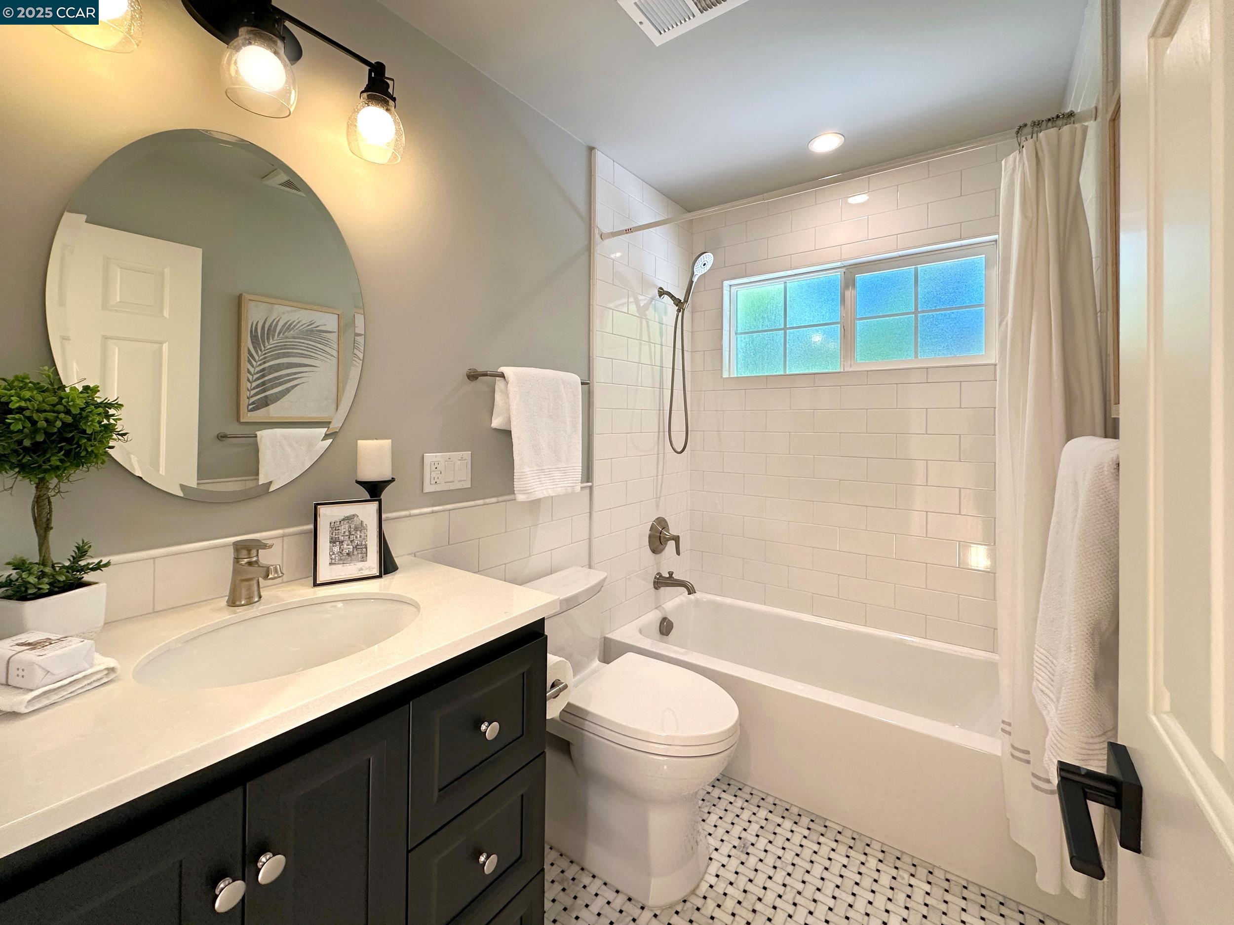 Detail Gallery Image 35 of 59 For 683 Wee Donegal, Lafayette,  CA 94549 - 5 Beds | 3/1 Baths