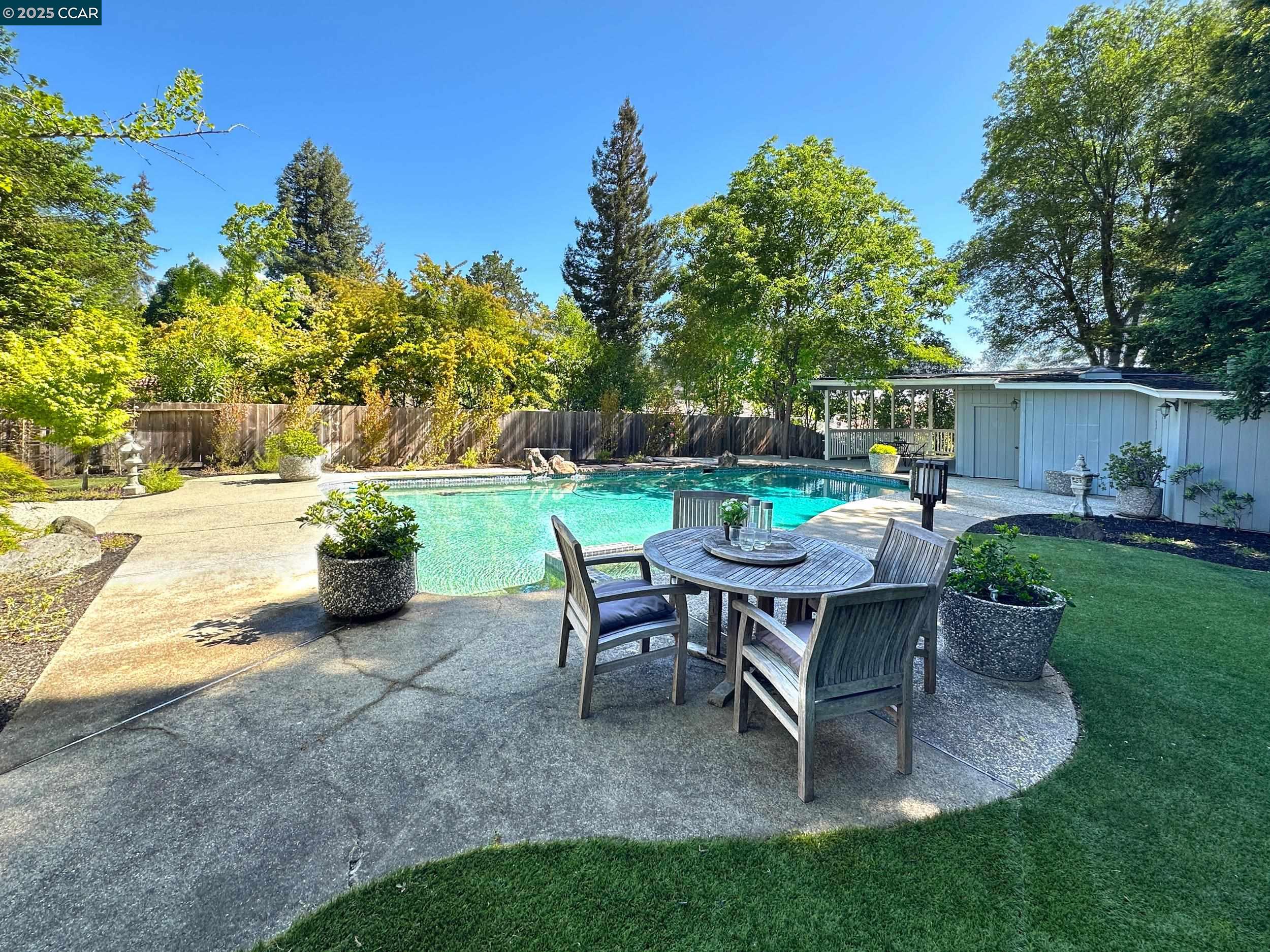 Detail Gallery Image 42 of 59 For 683 Wee Donegal, Lafayette,  CA 94549 - 5 Beds | 3/1 Baths