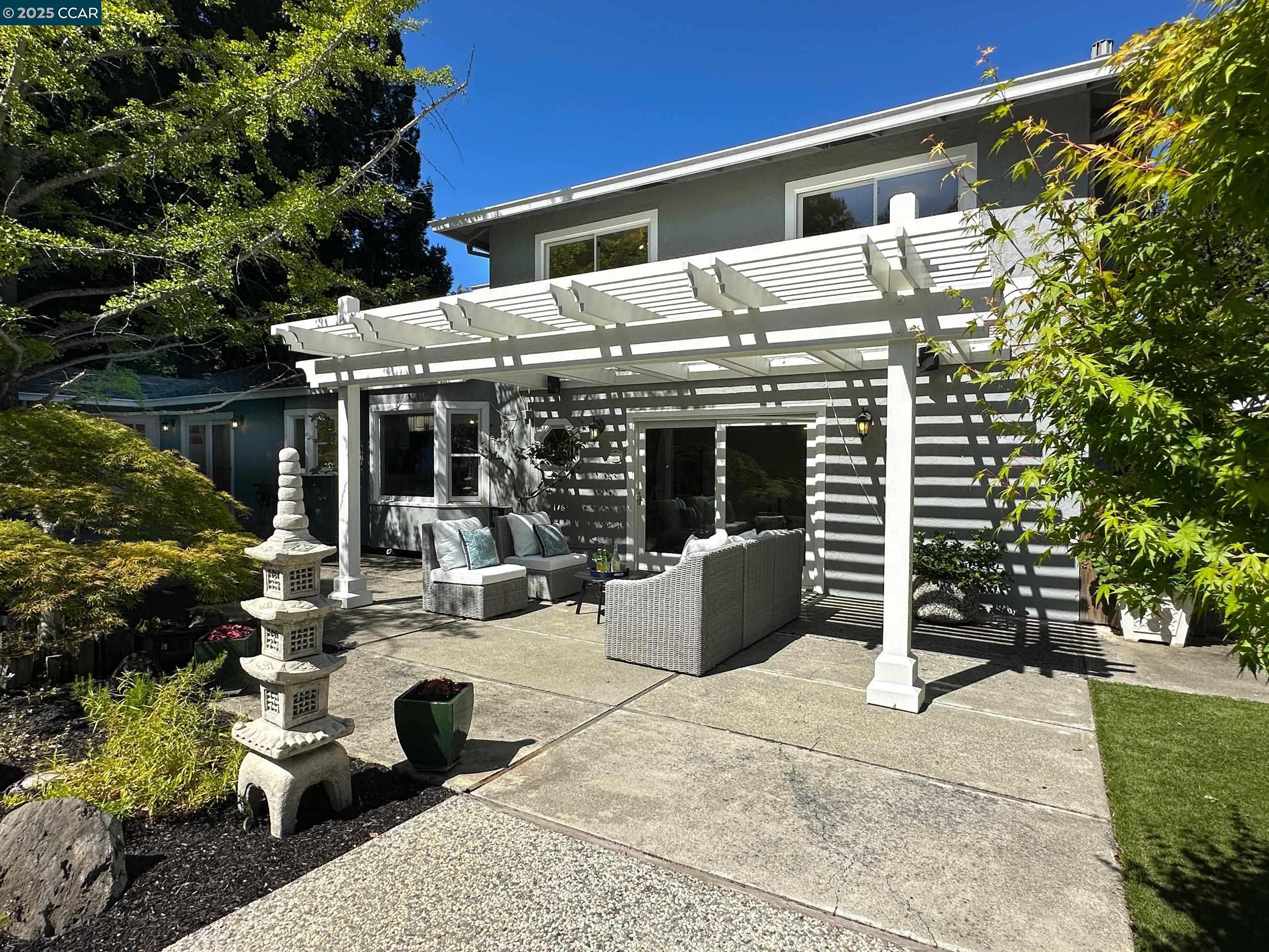 Detail Gallery Image 50 of 59 For 683 Wee Donegal, Lafayette,  CA 94549 - 5 Beds | 3/1 Baths