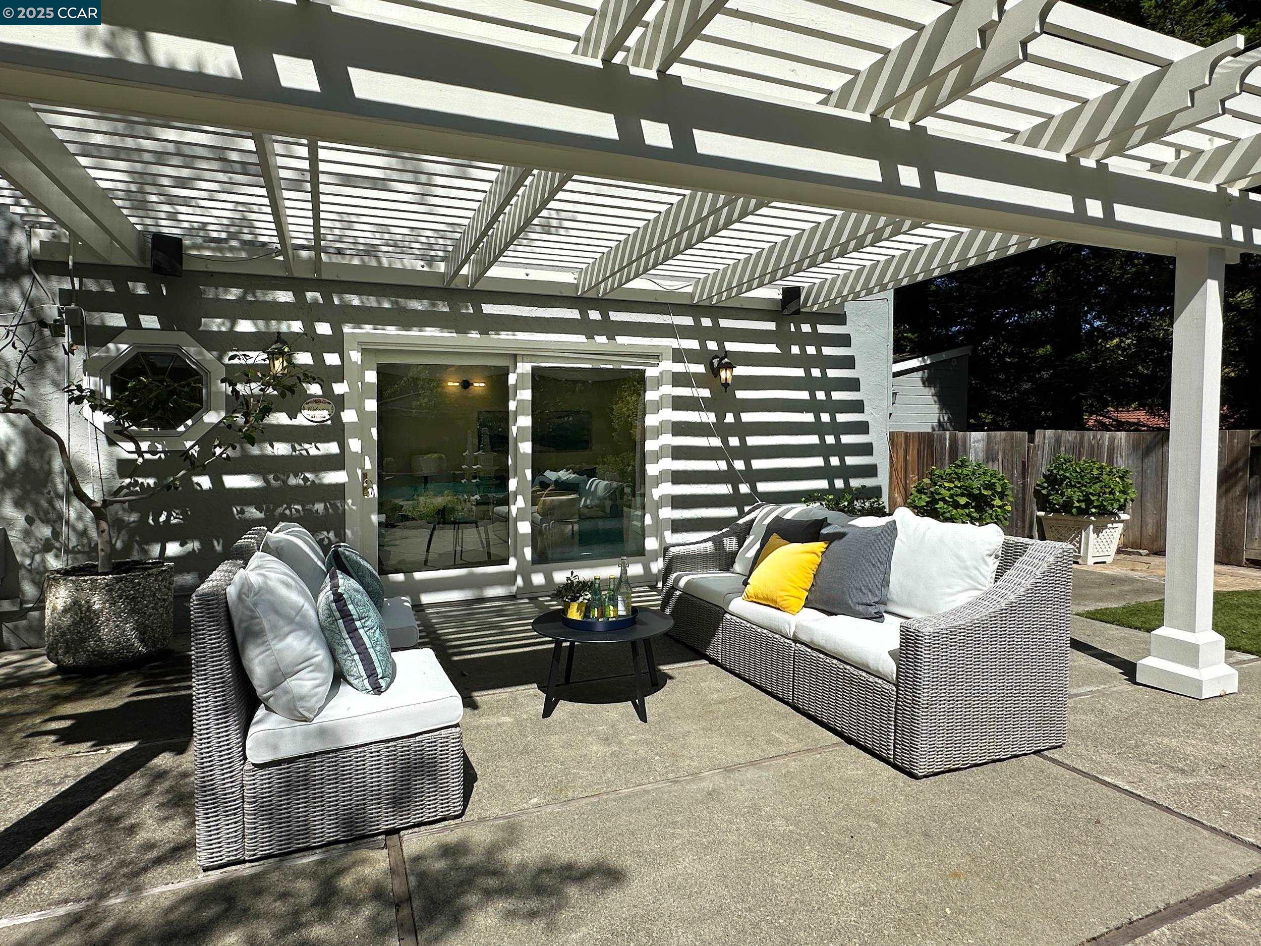 Detail Gallery Image 51 of 59 For 683 Wee Donegal, Lafayette,  CA 94549 - 5 Beds | 3/1 Baths