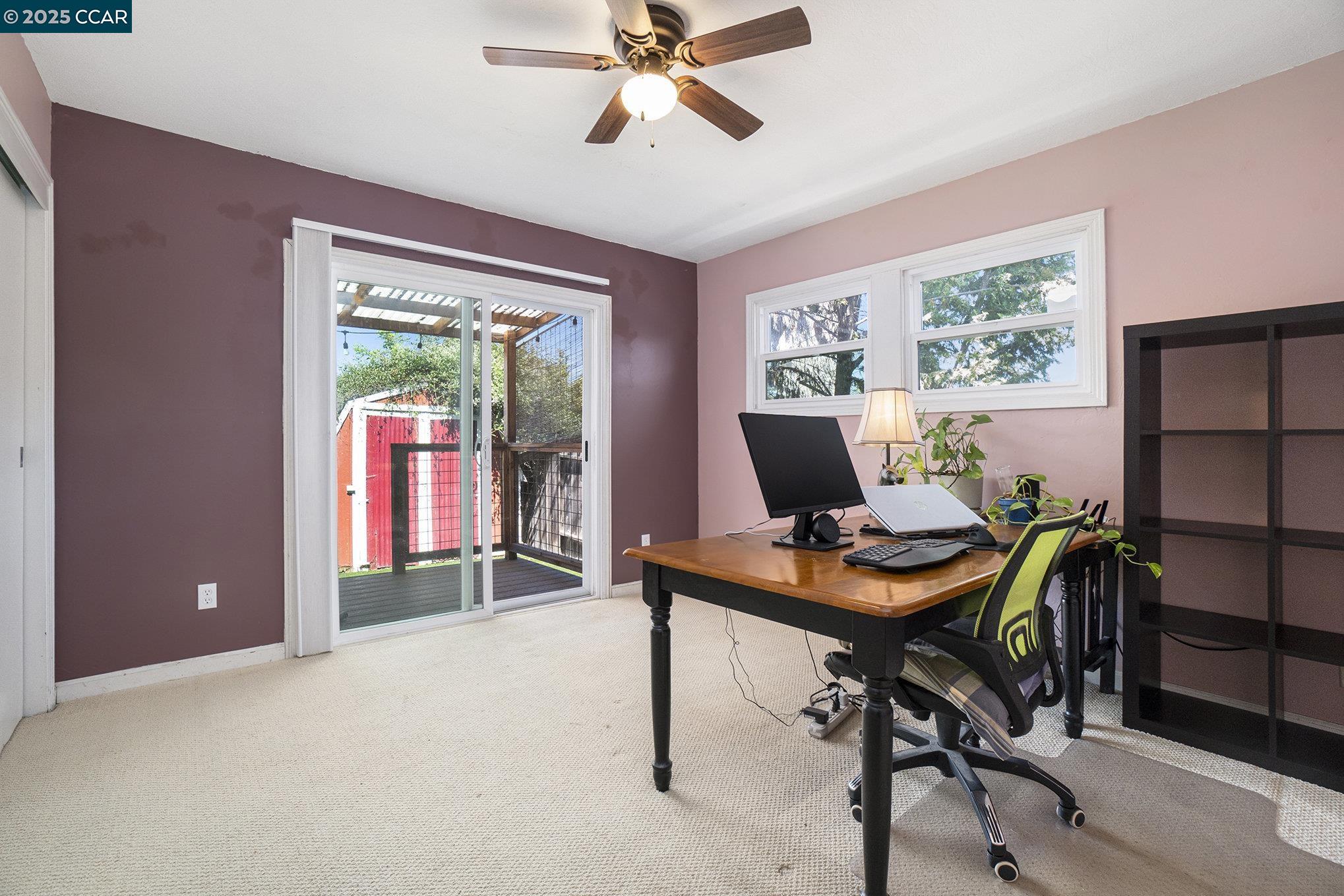 Detail Gallery Image 4 of 15 For 817 Vine Ave, Martinez,  CA 94553 - 3 Beds | 1 Baths