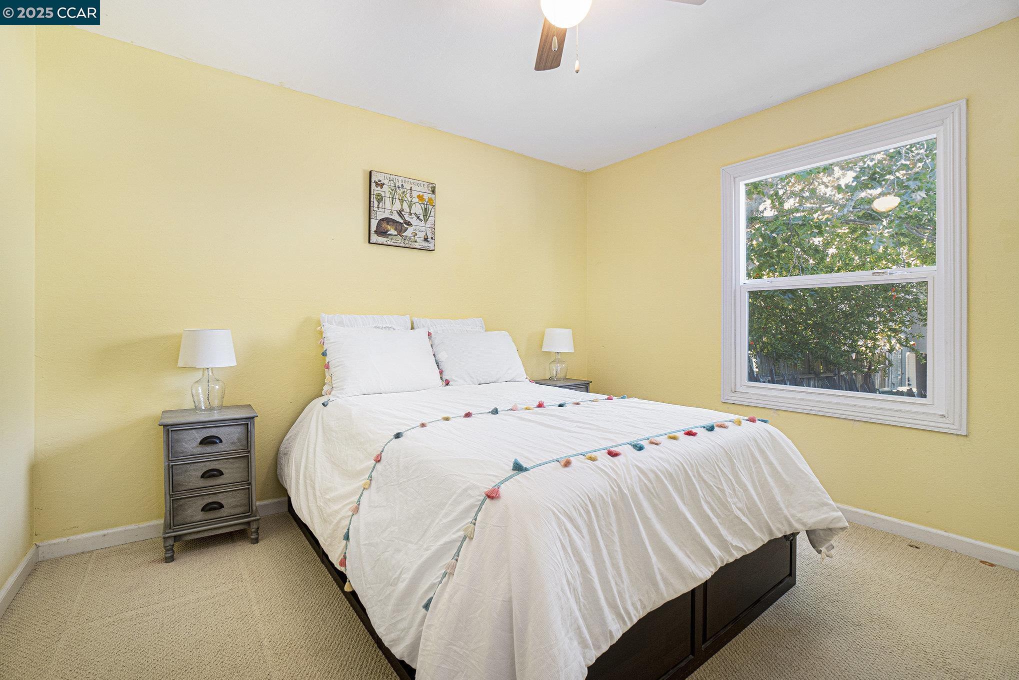 Detail Gallery Image 5 of 15 For 817 Vine Ave, Martinez,  CA 94553 - 3 Beds | 1 Baths