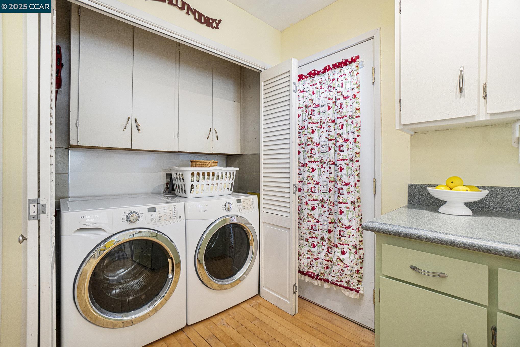Detail Gallery Image 8 of 15 For 817 Vine Ave, Martinez,  CA 94553 - 3 Beds | 1 Baths
