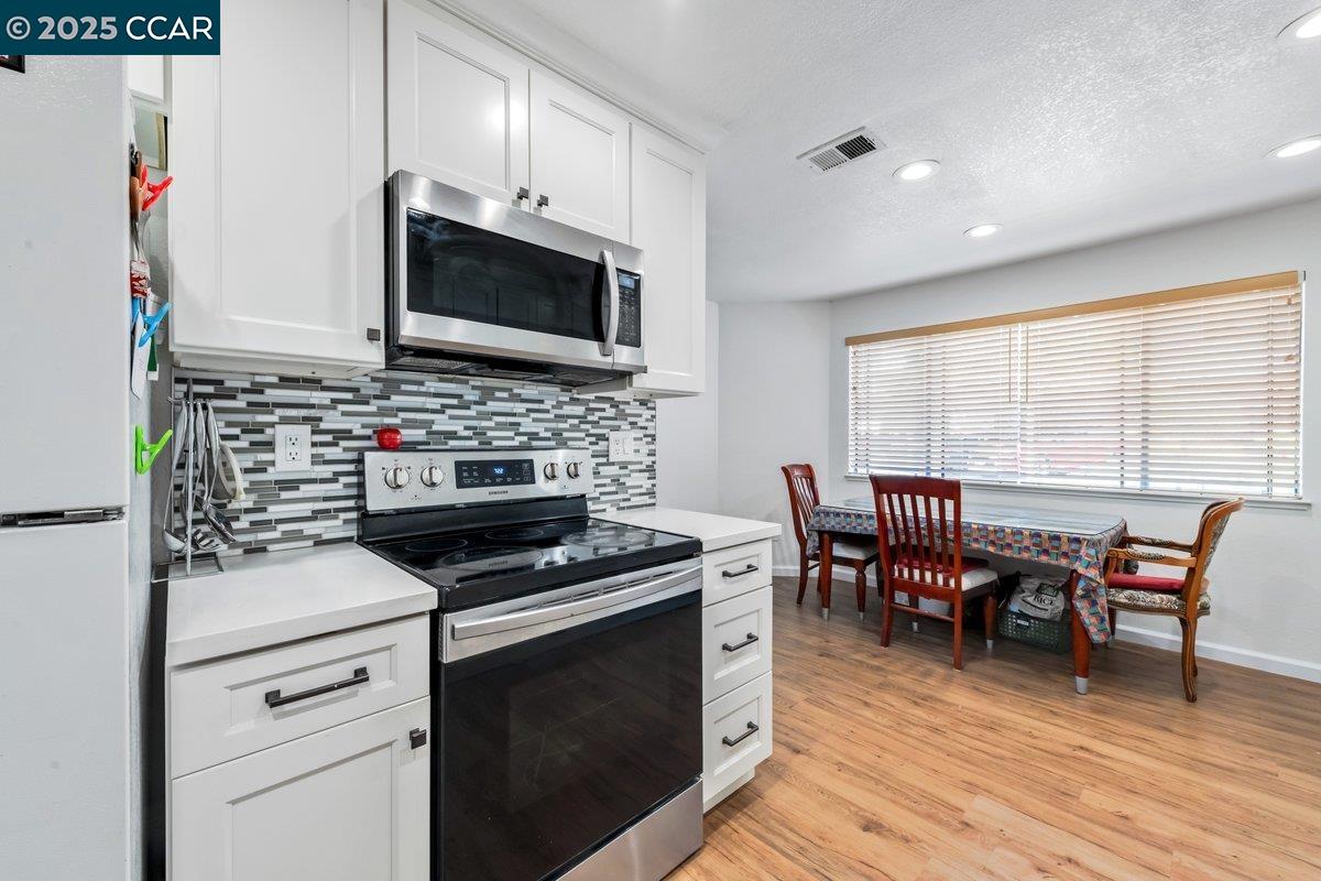 Photo #8: 41098146 Listing: Photo #8