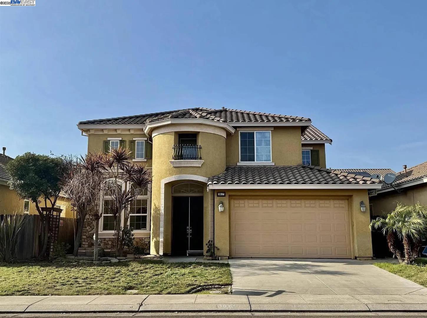 Detail Gallery Image 1 of 30 For 3017 Roslyn Drive, Modesto,  CA 95355 - 3 Beds | 2/1 Baths