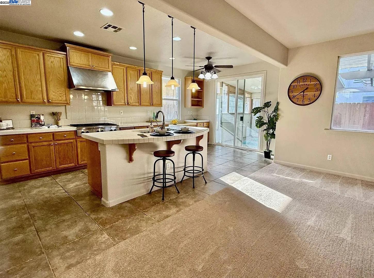 Detail Gallery Image 2 of 30 For 3017 Roslyn Drive, Modesto,  CA 95355 - 3 Beds | 2/1 Baths