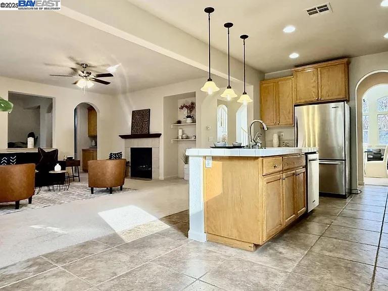Detail Gallery Image 11 of 30 For 3017 Roslyn Drive, Modesto,  CA 95355 - 3 Beds | 2/1 Baths