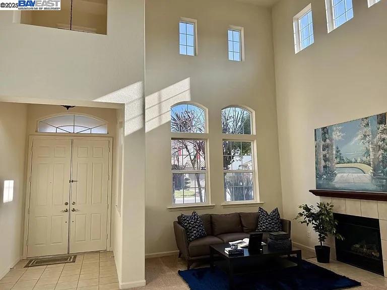 Detail Gallery Image 3 of 30 For 3017 Roslyn Drive, Modesto,  CA 95355 - 3 Beds | 2/1 Baths