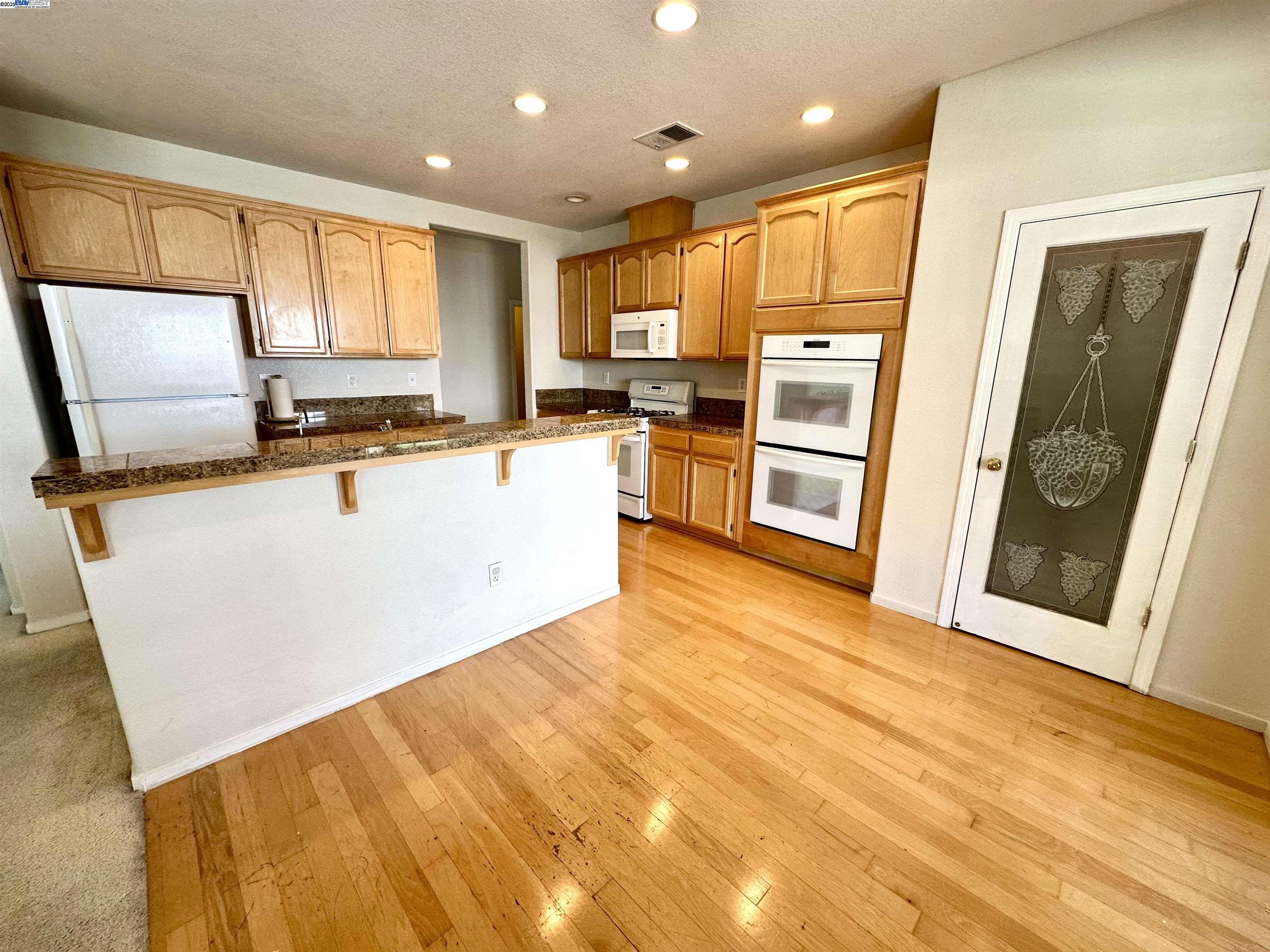 Detail Gallery Image 11 of 46 For 1721 Treehaven Lane, Tracy,  CA 95376 - 5 Beds | 3 Baths