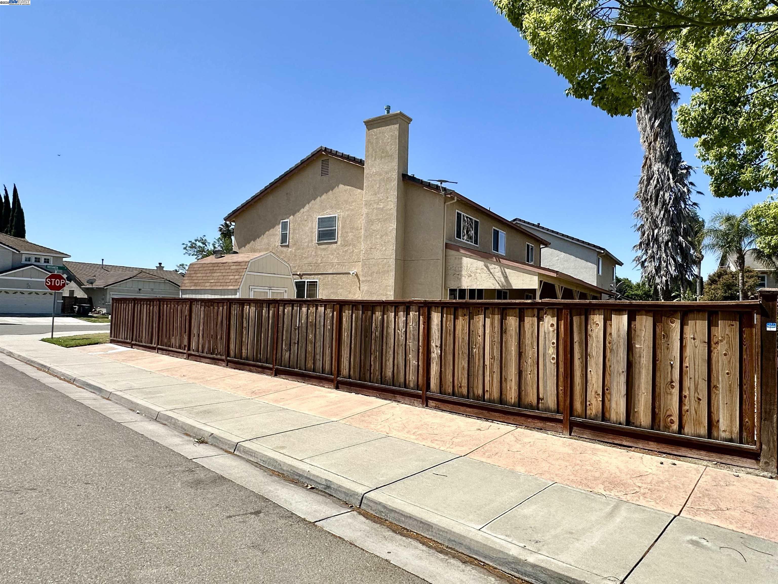 Detail Gallery Image 4 of 46 For 1721 Treehaven Lane, Tracy,  CA 95376 - 5 Beds | 3 Baths