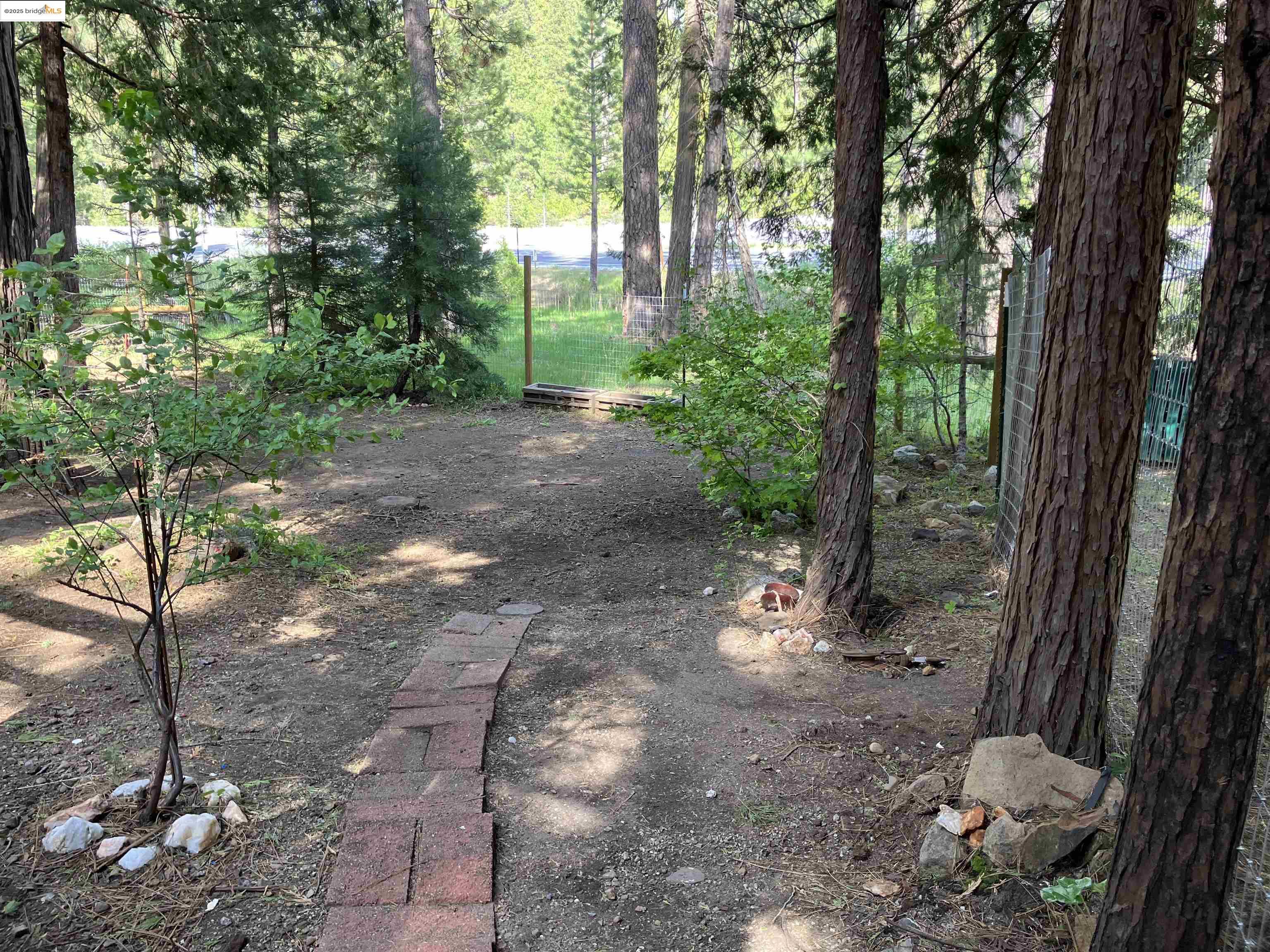 Detail Gallery Image 5 of 27 For 26425 Sno Bowl Rd., Long Barn,  CA 95335-0000 - 1 Beds | 1 Baths