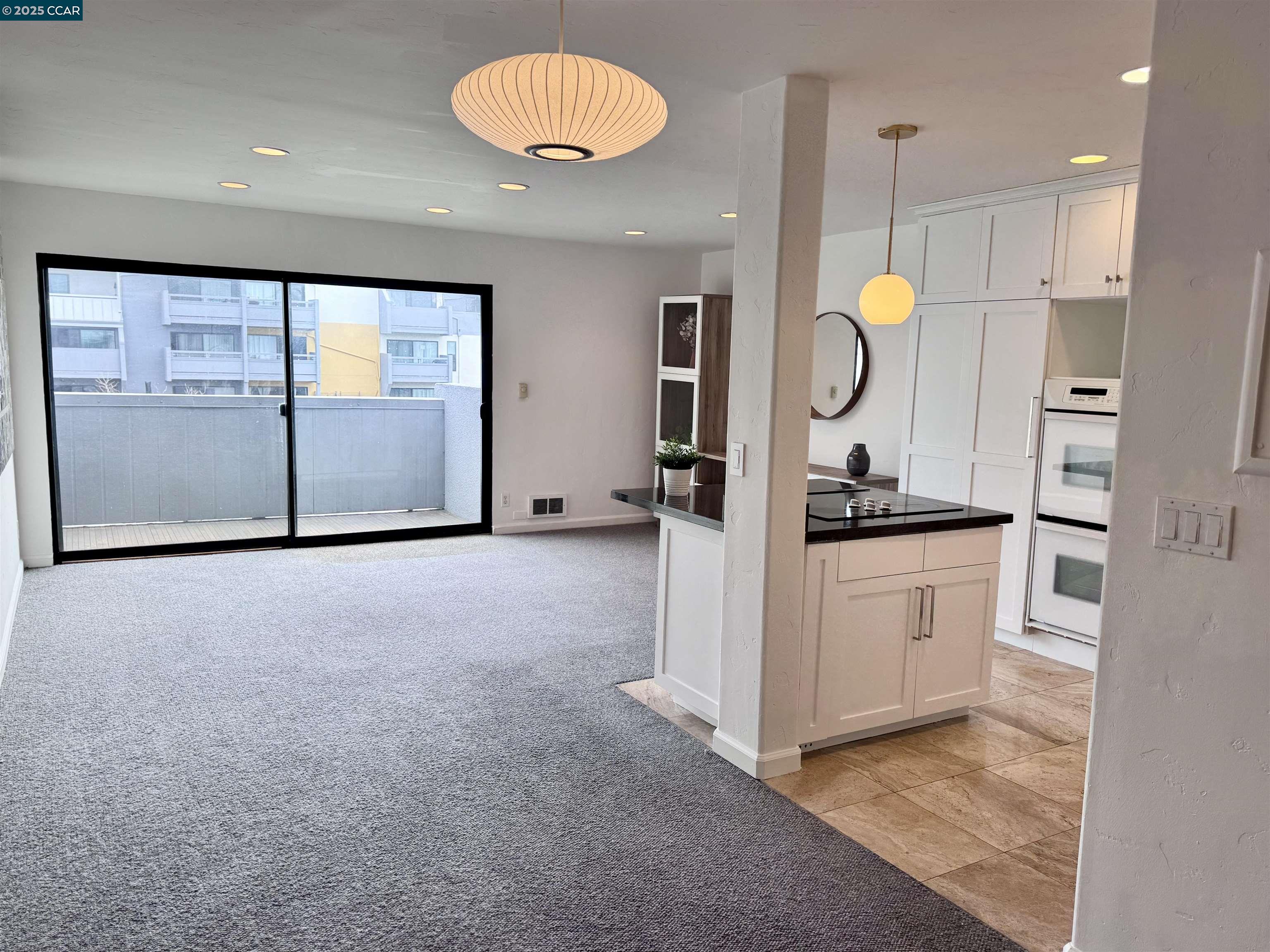 Detail Gallery Image 2 of 16 For 7 Embarcadero #209,  Oakland,  CA 94607 - 1 Beds | 1 Baths