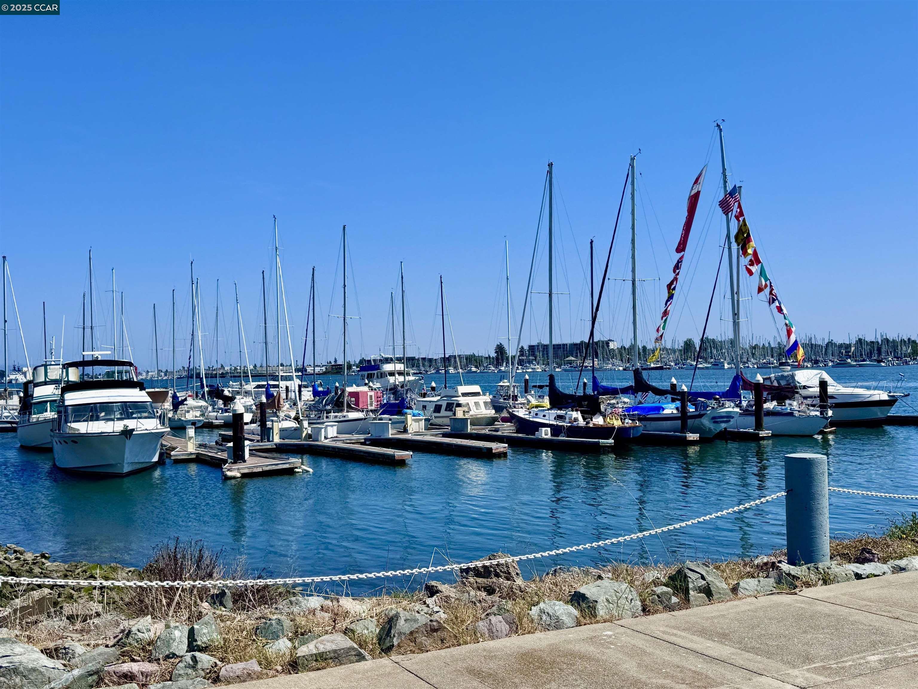 Detail Gallery Image 11 of 16 For 7 Embarcadero #209,  Oakland,  CA 94607 - 1 Beds | 1 Baths