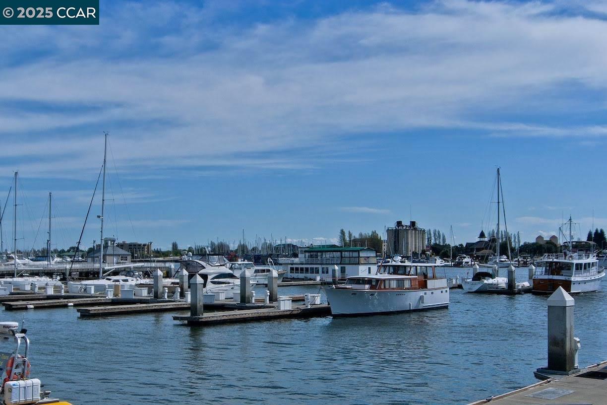 Detail Gallery Image 13 of 16 For 7 Embarcadero #209,  Oakland,  CA 94607 - 1 Beds | 1 Baths