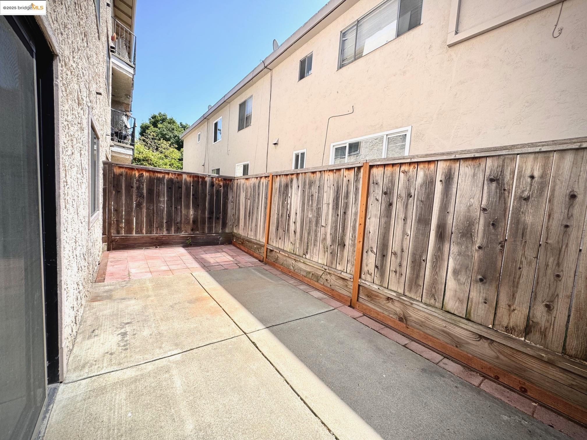 Detail Gallery Image 16 of 17 For 554 Bancroft Ave #101,  San Leandro,  CA 94577 - 2 Beds | 1 Baths