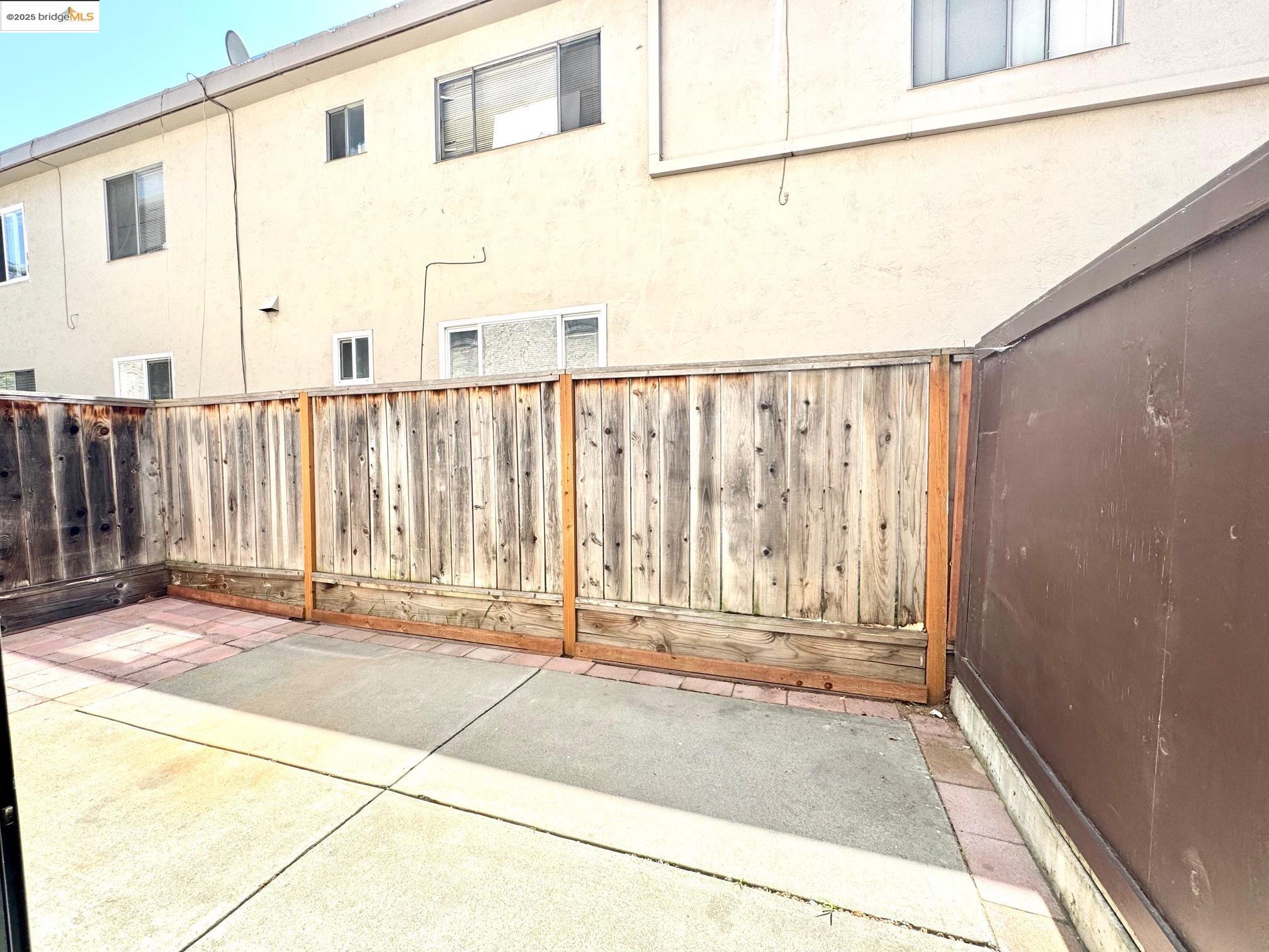 Detail Gallery Image 17 of 17 For 554 Bancroft Ave #101,  San Leandro,  CA 94577 - 2 Beds | 1 Baths