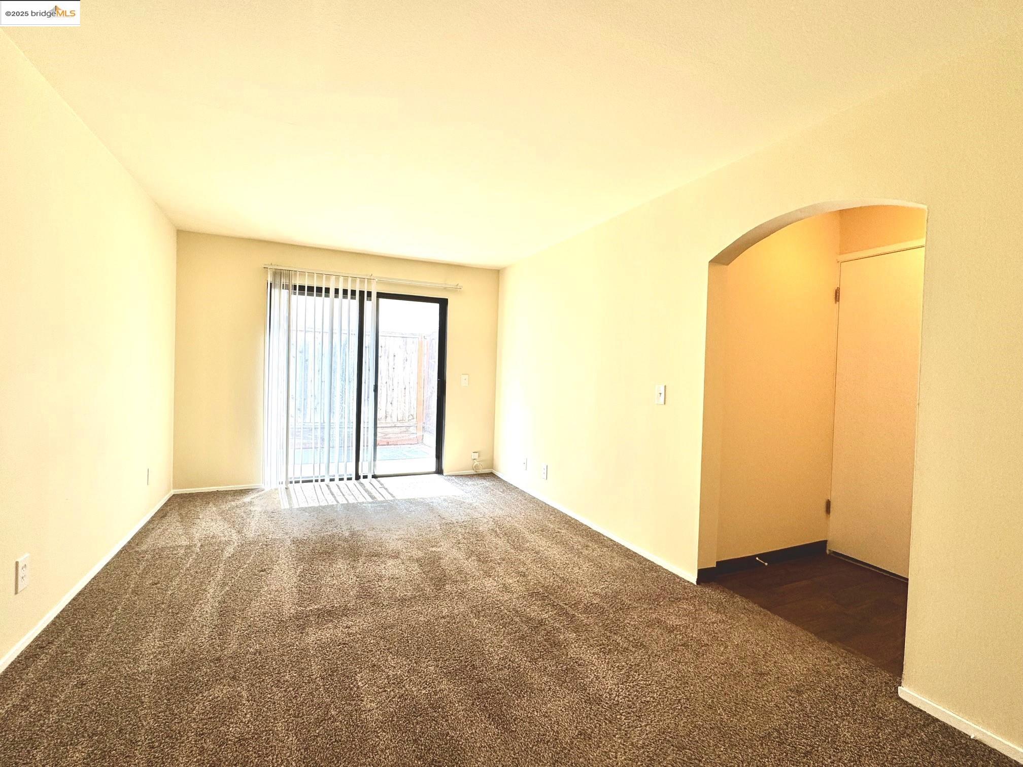Detail Gallery Image 9 of 17 For 554 Bancroft Ave #101,  San Leandro,  CA 94577 - 2 Beds | 1 Baths