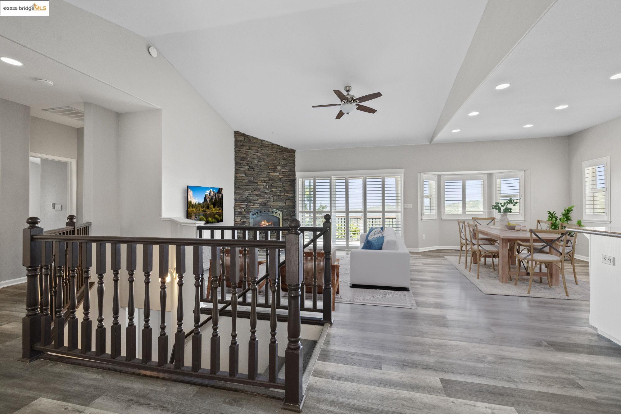 Detail Gallery Image 2 of 34 For 21200 Oman Dr, Soulsbyville,  CA 95372 - 3 Beds | 2/1 Baths