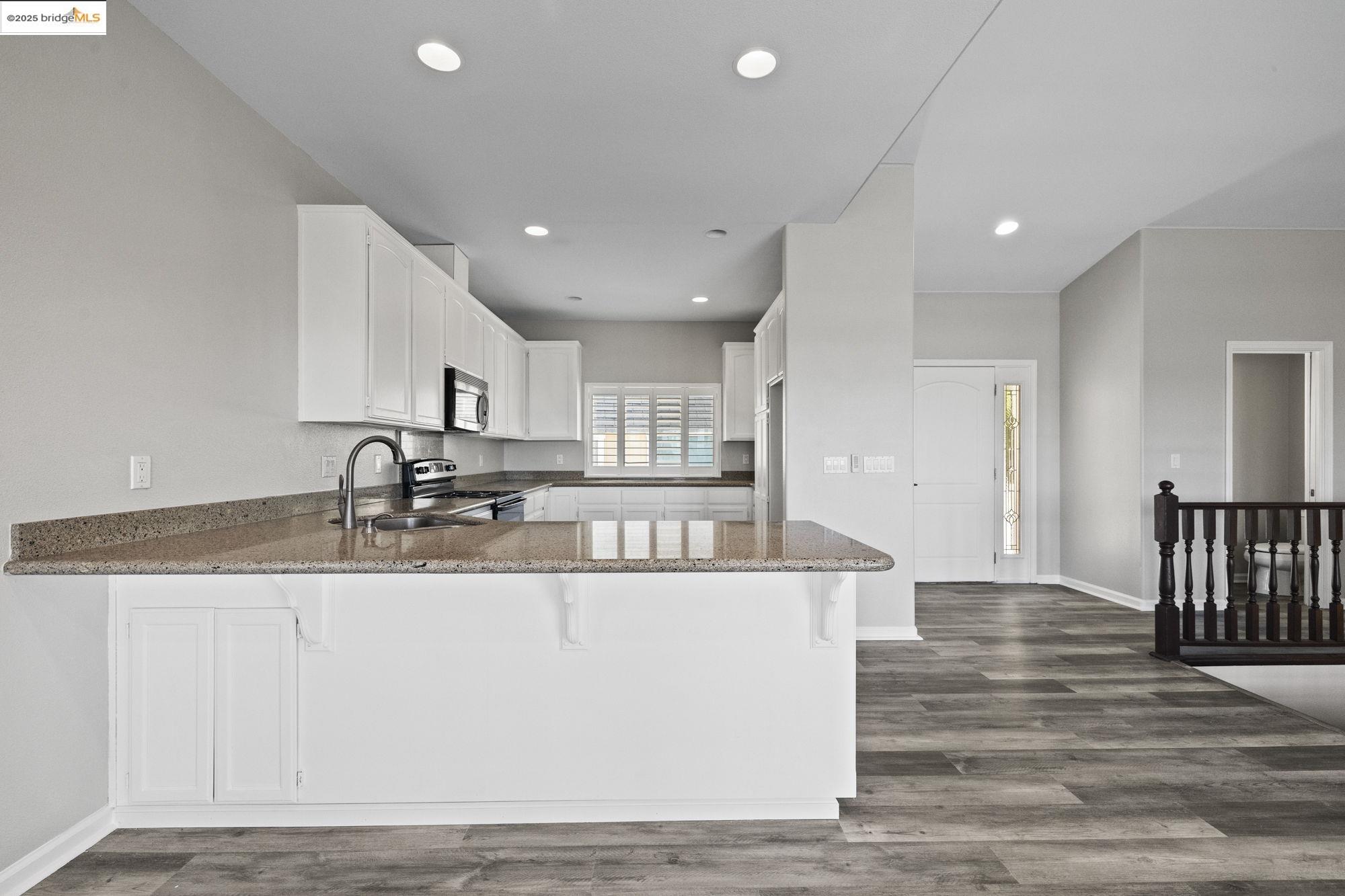 Detail Gallery Image 7 of 34 For 21200 Oman Dr, Soulsbyville,  CA 95372 - 3 Beds | 2/1 Baths