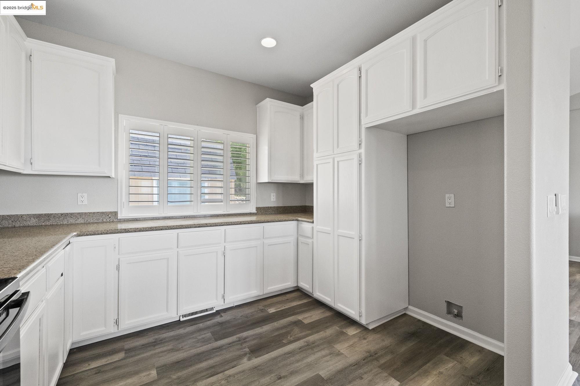 Detail Gallery Image 8 of 34 For 21200 Oman Dr, Soulsbyville,  CA 95372 - 3 Beds | 2/1 Baths