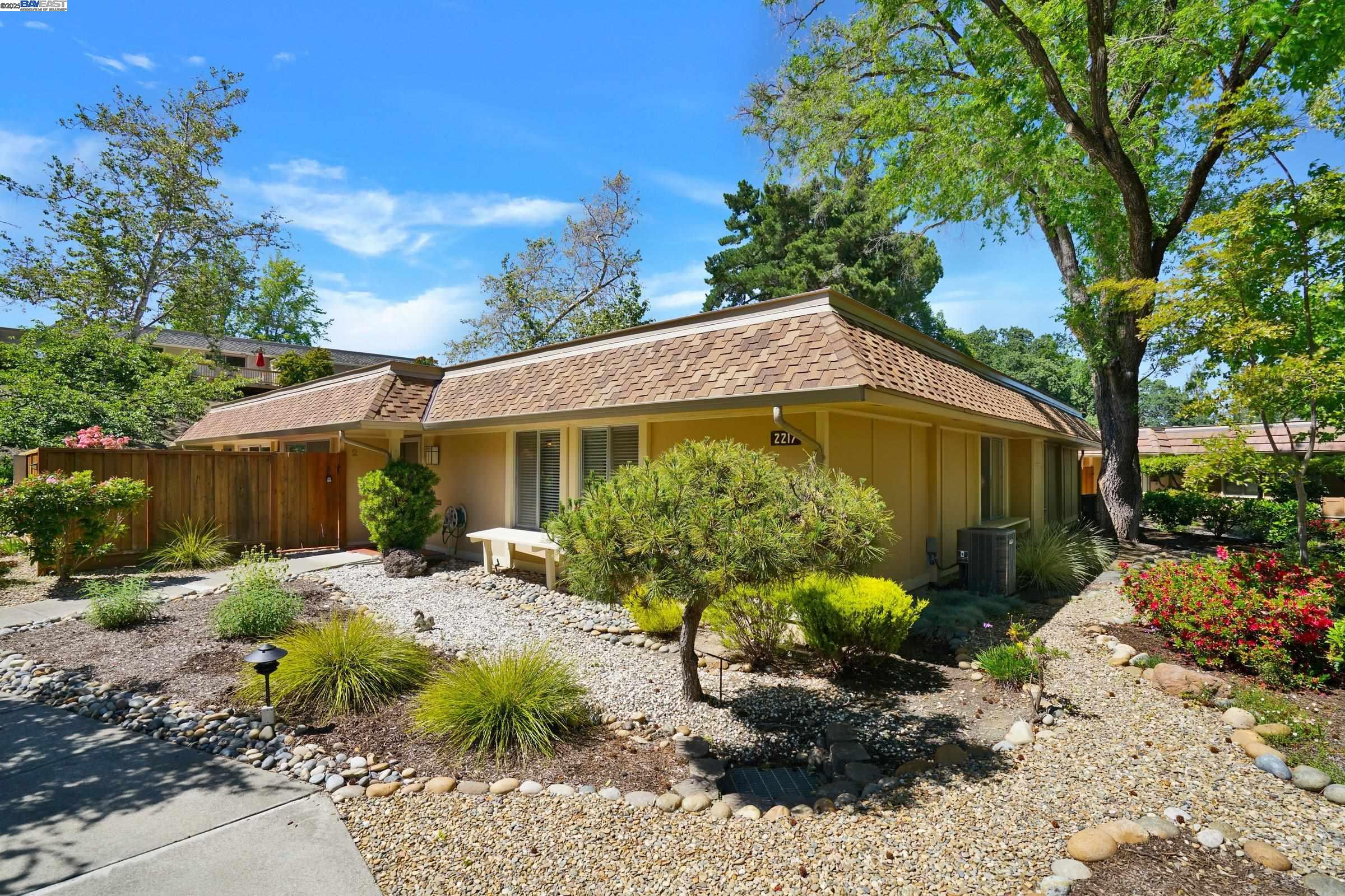 Detail Gallery Image 1 of 33 For 2217 Ptarmigan Dr #2,  Walnut Creek,  CA 94595 - 2 Beds | 2 Baths