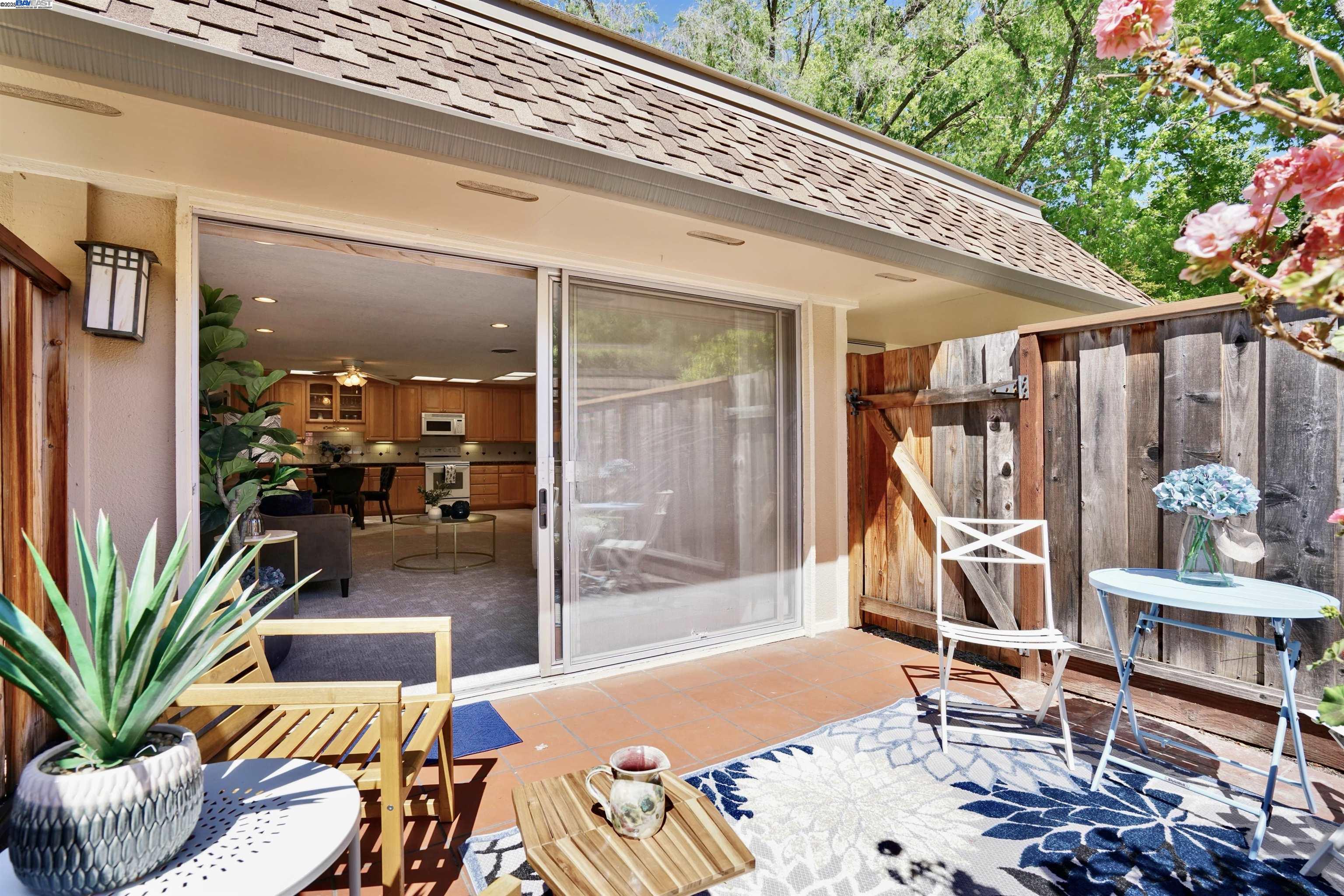 Detail Gallery Image 29 of 33 For 2217 Ptarmigan Dr #2,  Walnut Creek,  CA 94595 - 2 Beds | 2 Baths