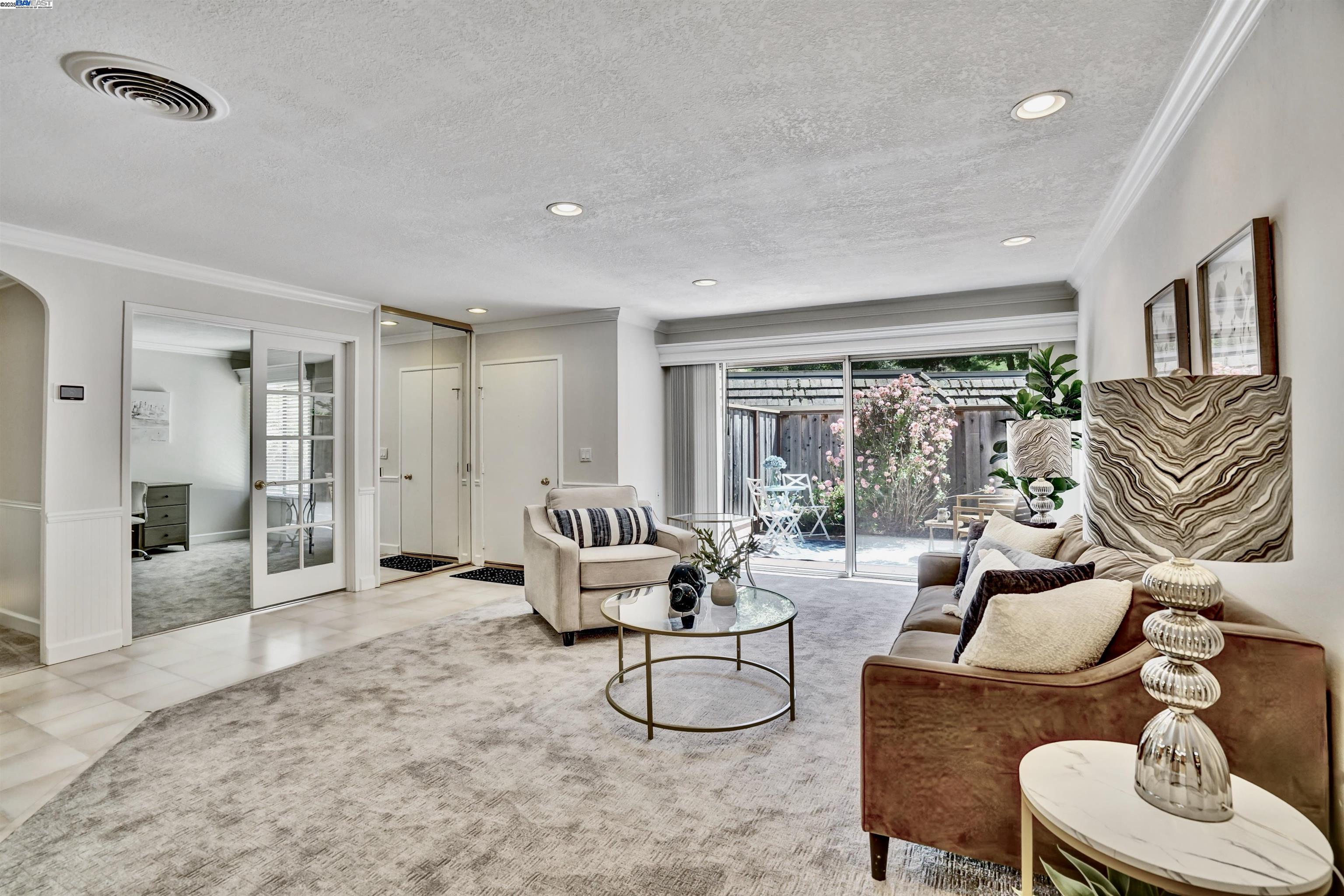 Detail Gallery Image 4 of 33 For 2217 Ptarmigan Dr #2,  Walnut Creek,  CA 94595 - 2 Beds | 2 Baths
