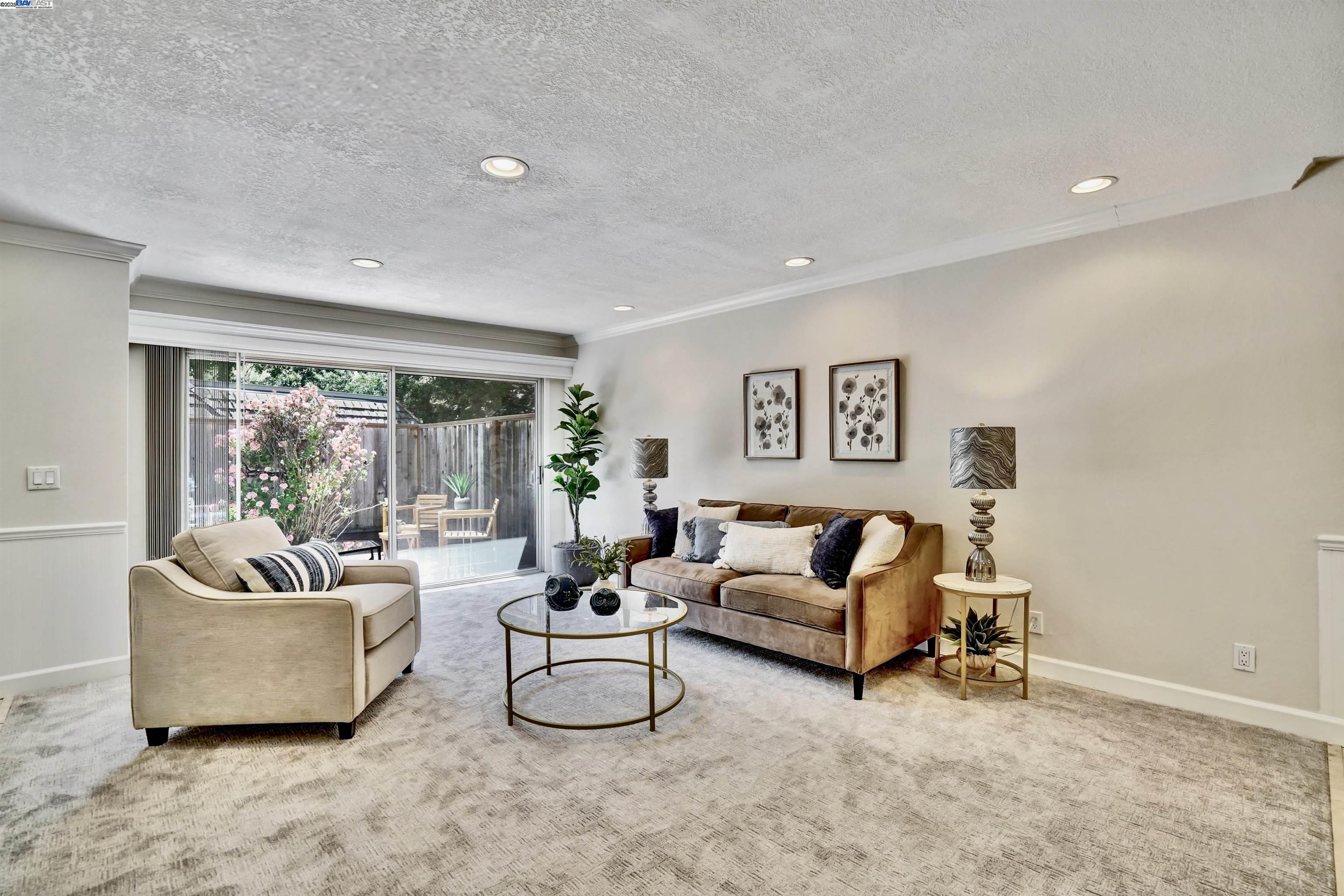 Detail Gallery Image 5 of 33 For 2217 Ptarmigan Dr #2,  Walnut Creek,  CA 94595 - 2 Beds | 2 Baths