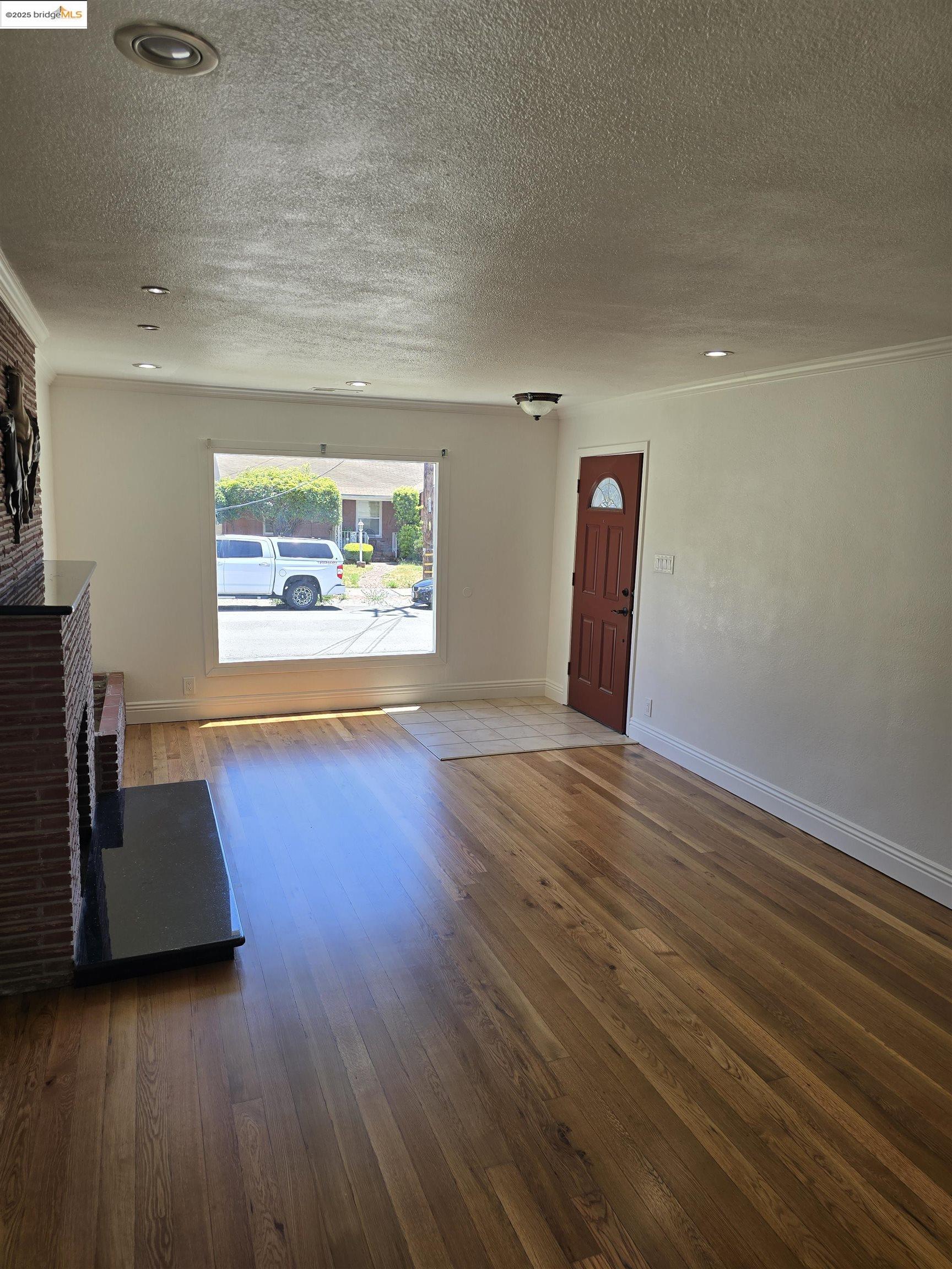 Detail Gallery Image 10 of 10 For 4103 Dickson Ct, Oakland,  CA 94605 - 3 Beds | 1 Baths
