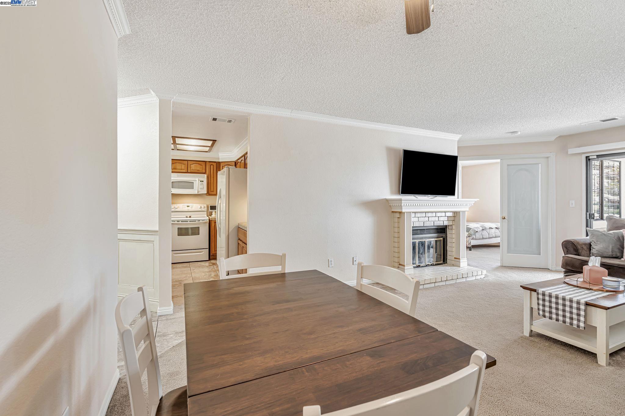 Detail Gallery Image 12 of 28 For 509 Devonwood, Hercules,  CA 94547 - 2 Beds | 2 Baths