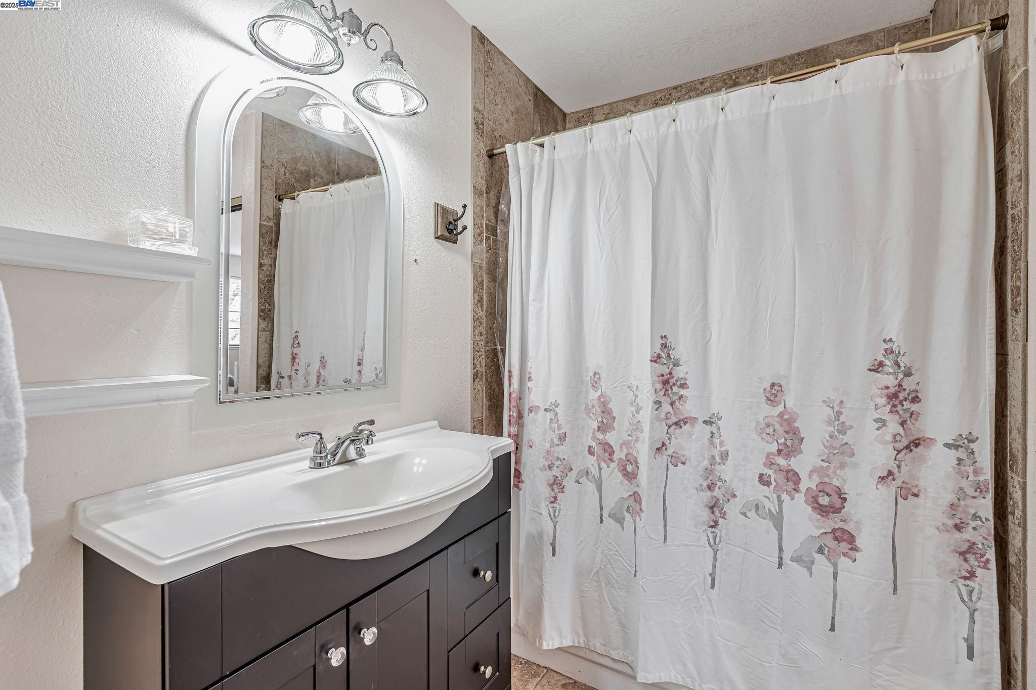 Detail Gallery Image 18 of 28 For 509 Devonwood, Hercules,  CA 94547 - 2 Beds | 2 Baths