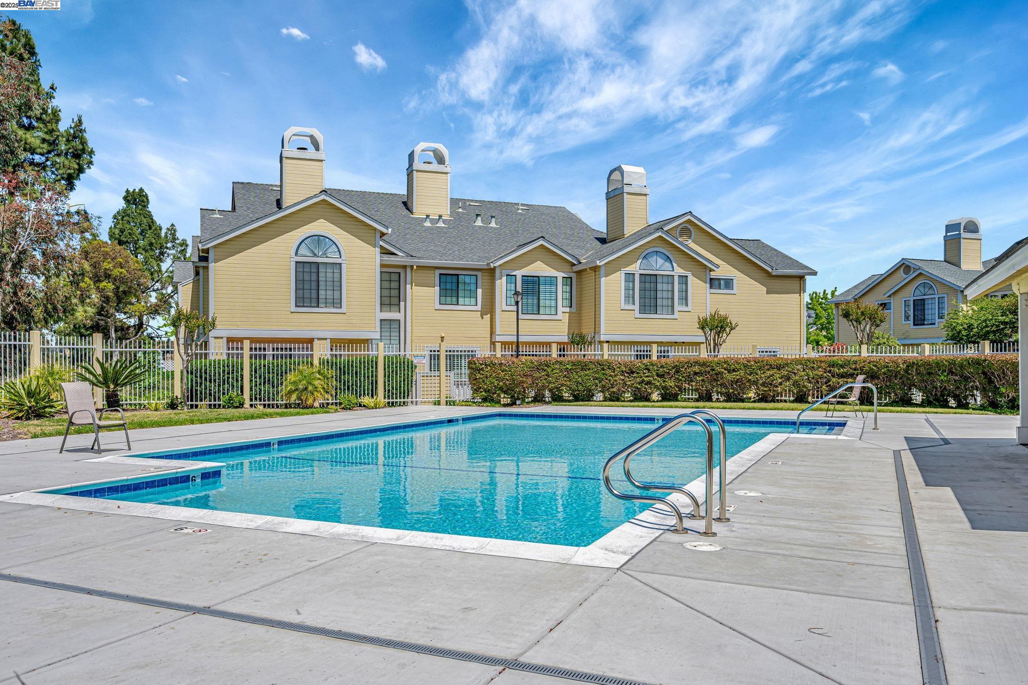 Detail Gallery Image 27 of 28 For 509 Devonwood, Hercules,  CA 94547 - 2 Beds | 2 Baths