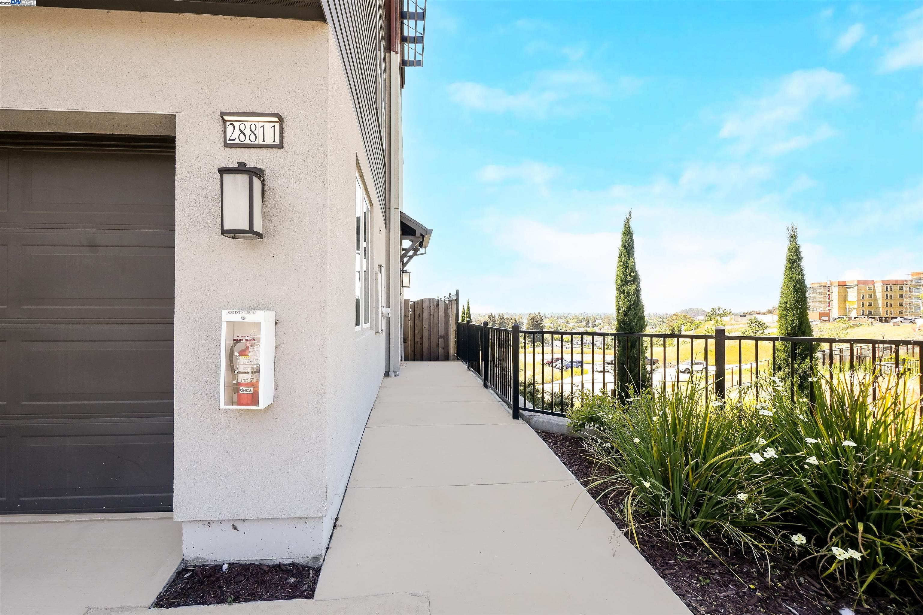 Photo #2: 41098162 Listing 