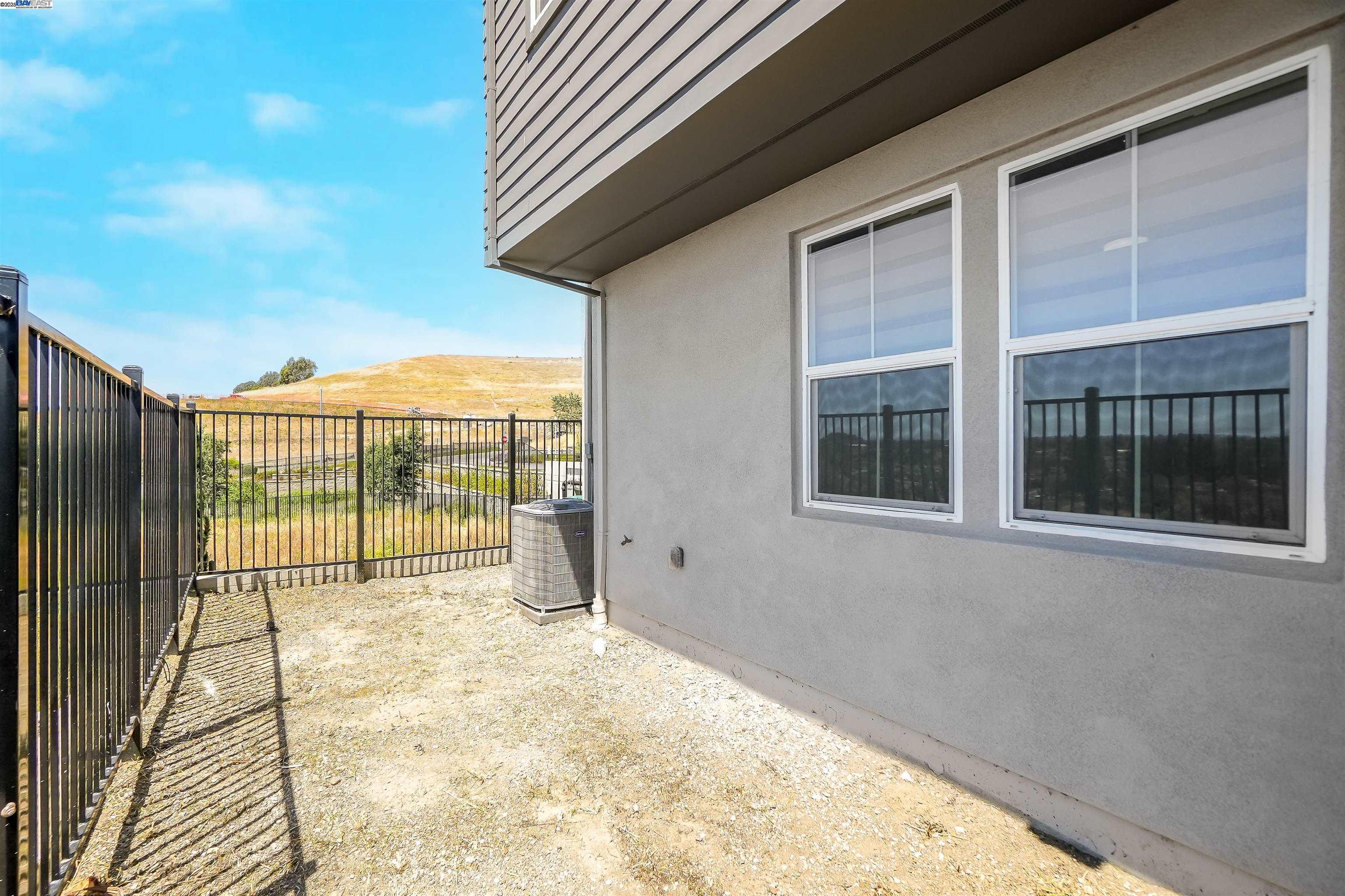 Photo #41: 41098162 Listing: Photo #41