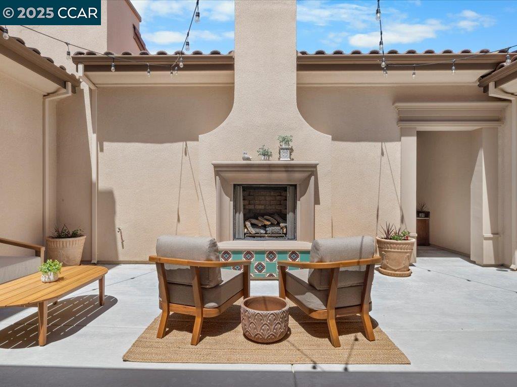 Detail Gallery Image 3 of 55 For 1927 Vintage Cir, Brentwood,  CA 94513 - 5 Beds | 4/1 Baths