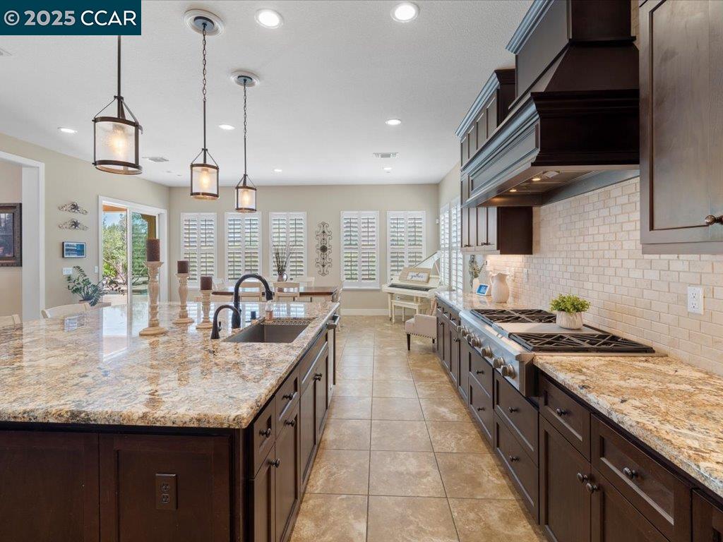 Detail Gallery Image 48 of 55 For 1927 Vintage Cir, Brentwood,  CA 94513 - 5 Beds | 4/1 Baths