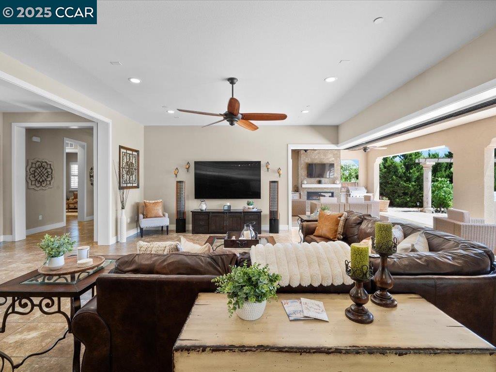 Detail Gallery Image 50 of 55 For 1927 Vintage Cir, Brentwood,  CA 94513 - 5 Beds | 4/1 Baths