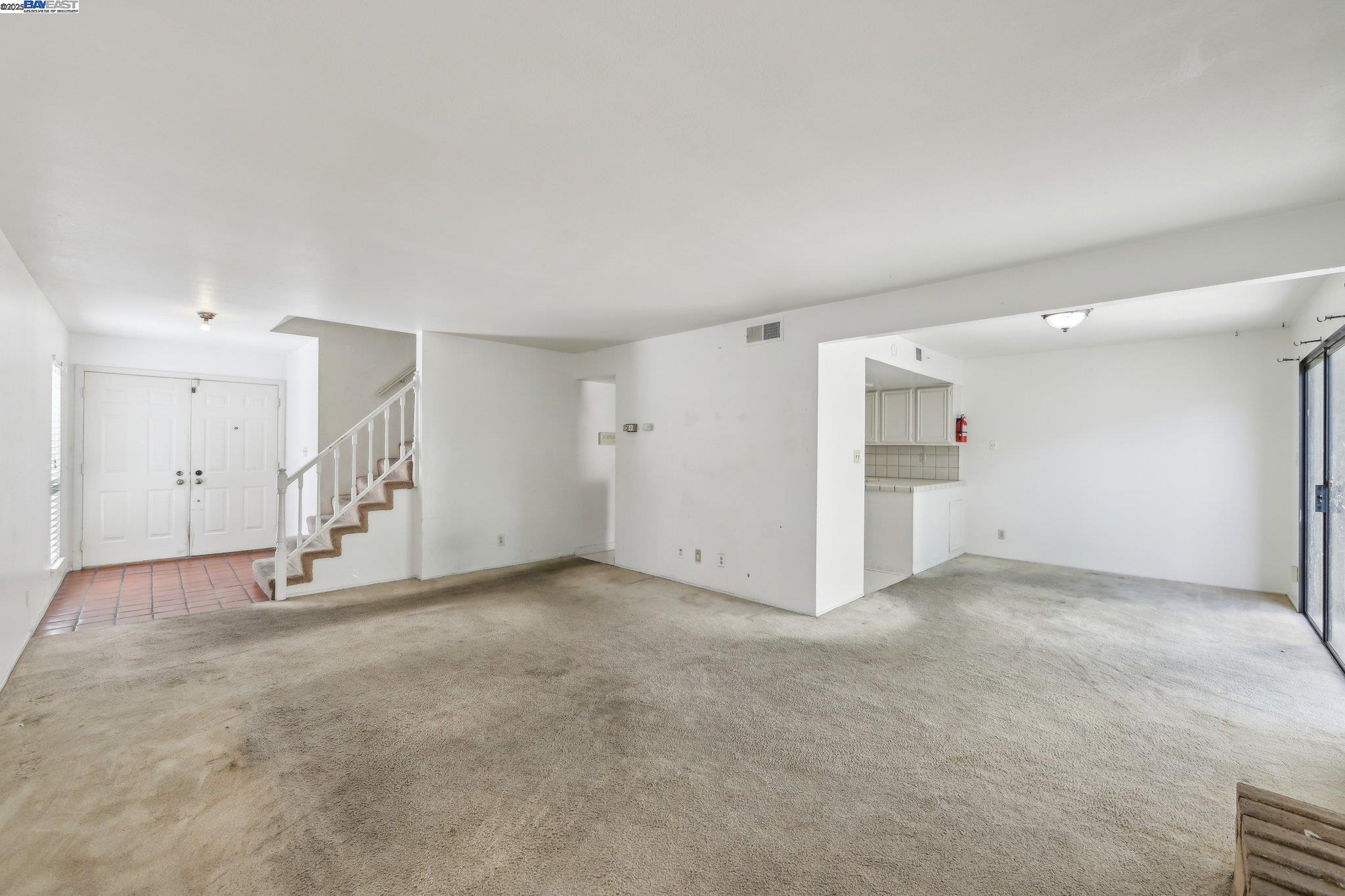 Photo #4: 41098168 Listing: Photo #4