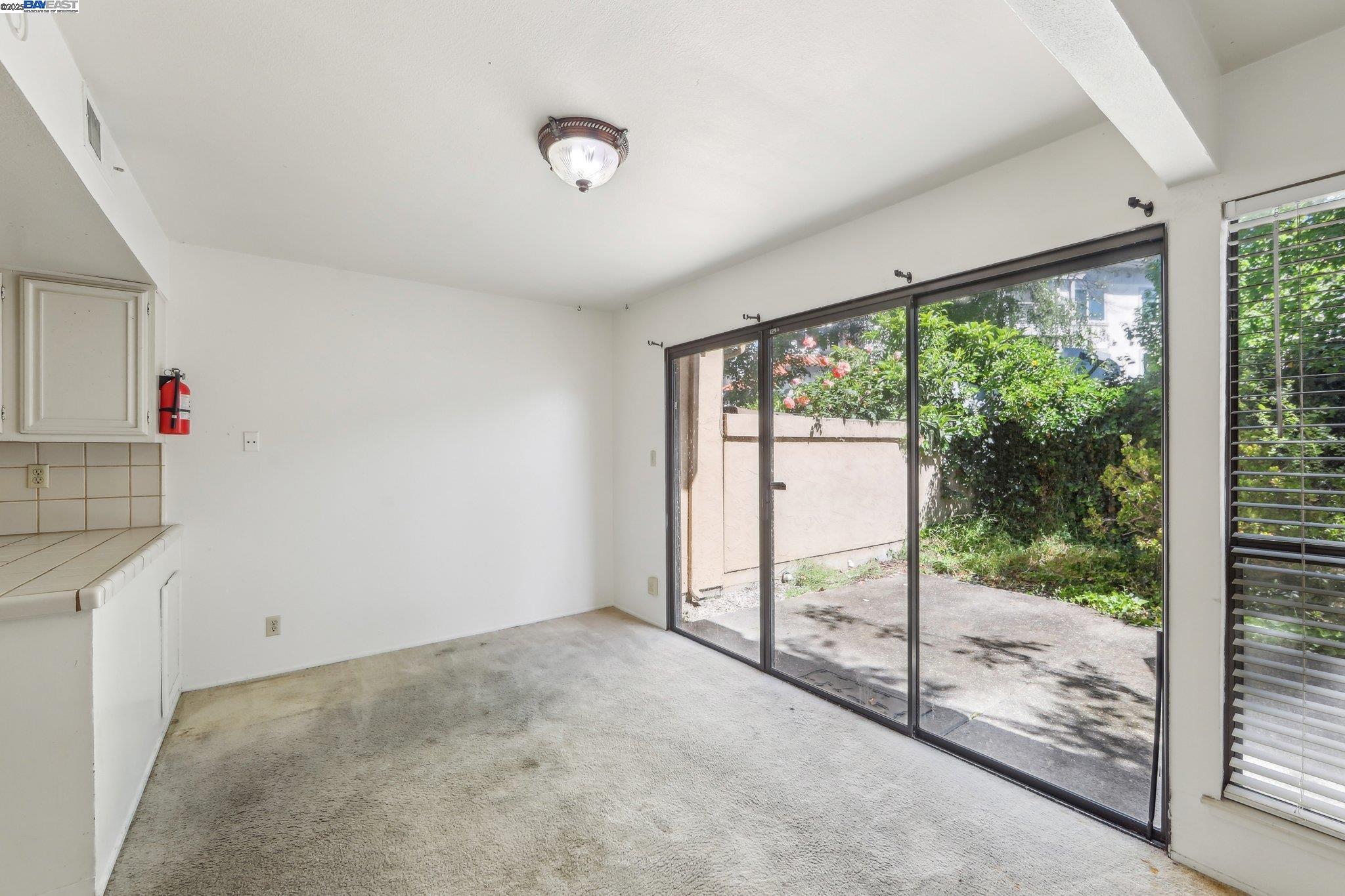 Photo #5: 41098168 Listing: Photo #5