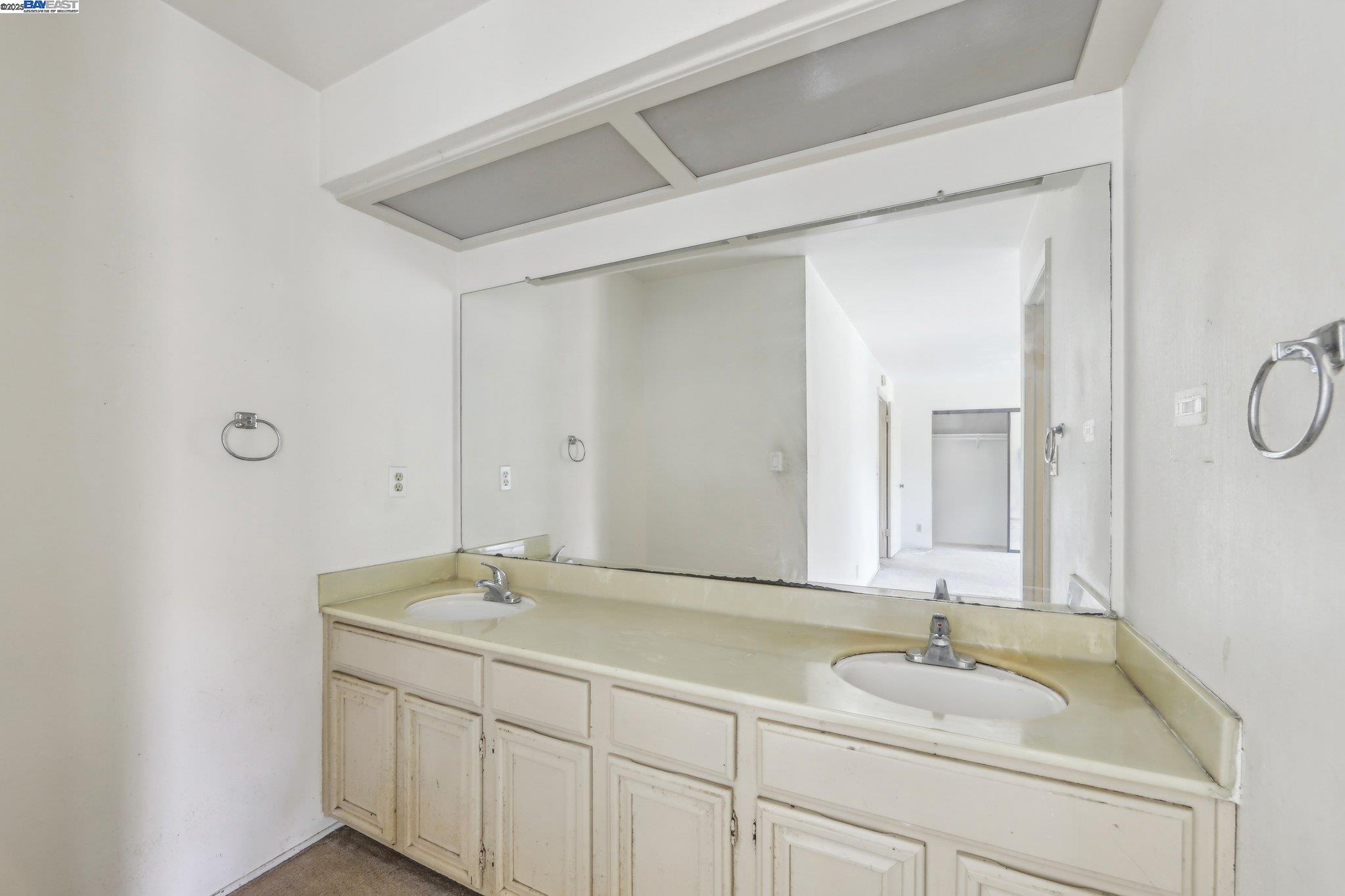 Photo #10: 41098168 Listing: Photo #10