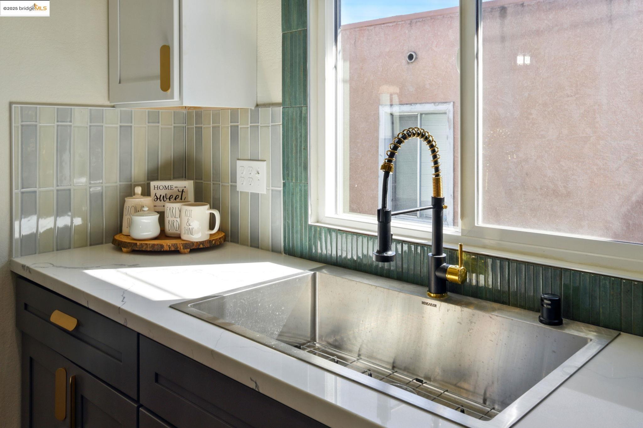Detail Gallery Image 26 of 60 For 2507 63rd Ave, Oakland,  CA 94605 - 3 Beds | 2 Baths