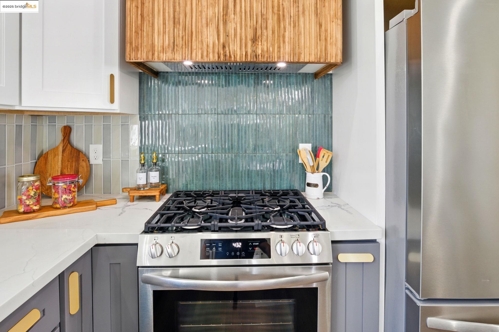 Detail Gallery Image 27 of 60 For 2507 63rd Ave, Oakland,  CA 94605 - 3 Beds | 2 Baths