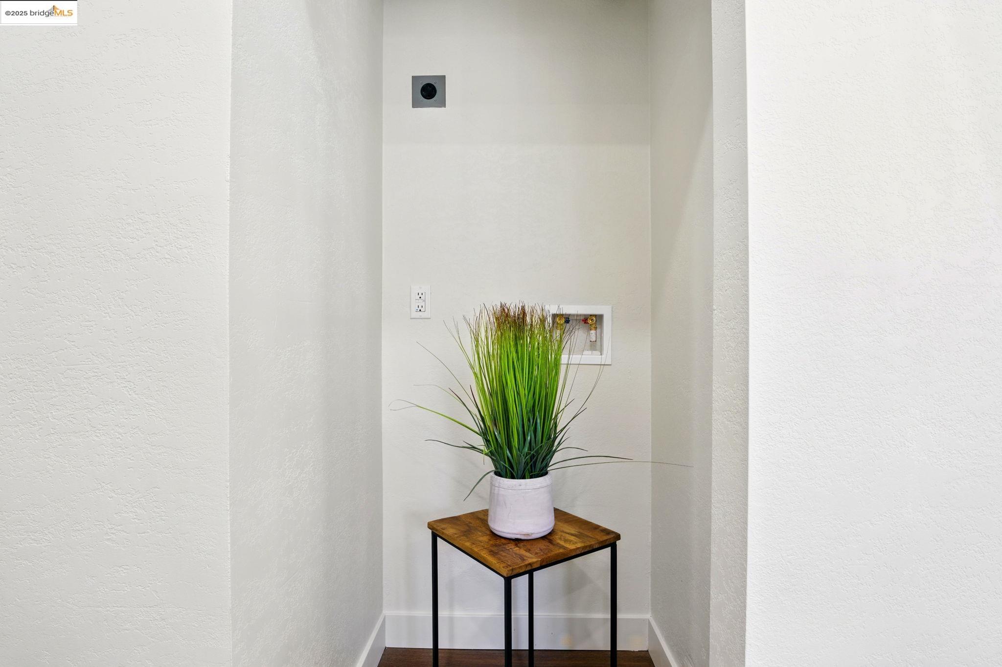 Detail Gallery Image 29 of 60 For 2507 63rd Ave, Oakland,  CA 94605 - 3 Beds | 2 Baths