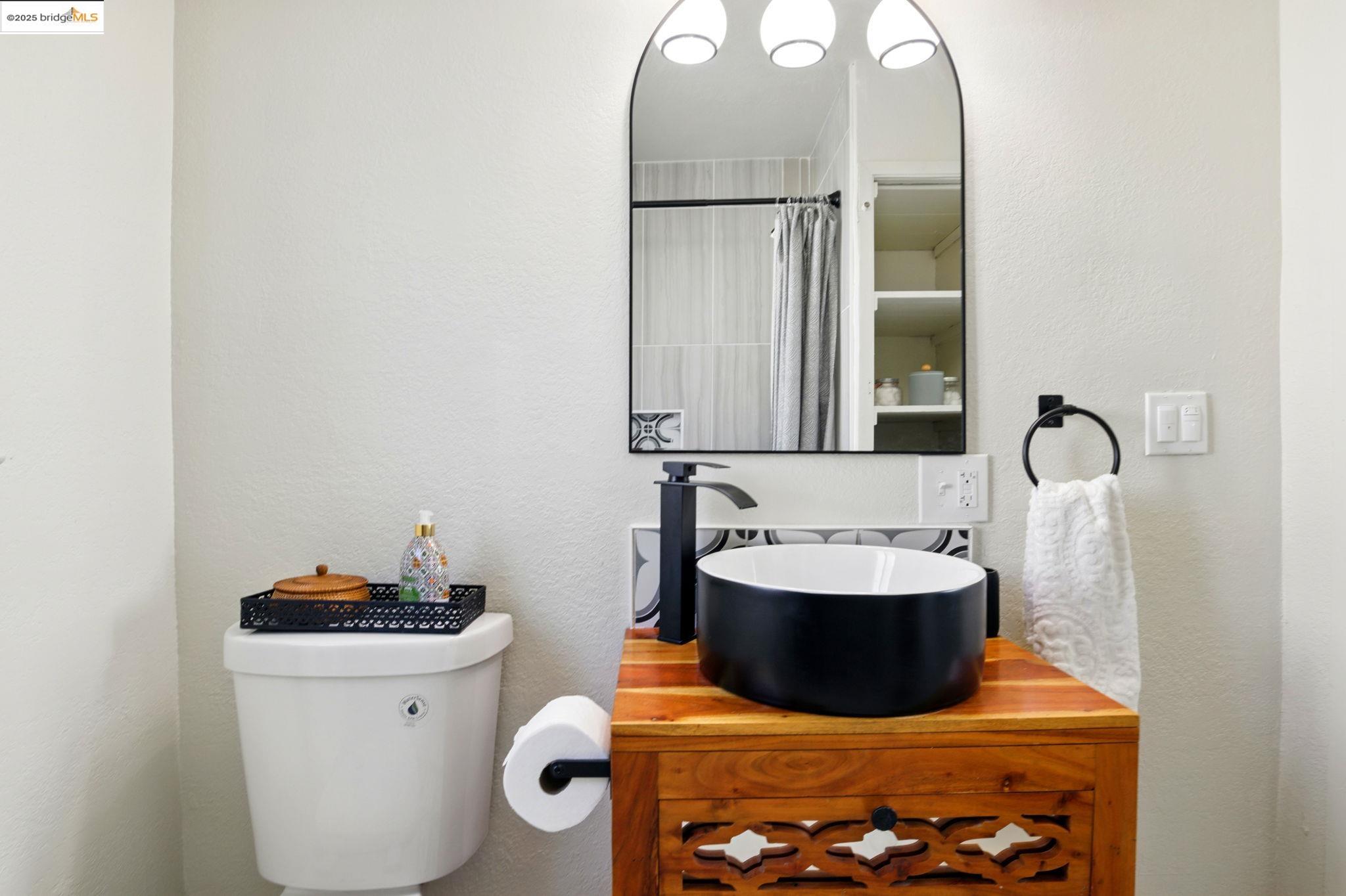 Detail Gallery Image 35 of 60 For 2507 63rd Ave, Oakland,  CA 94605 - 3 Beds | 2 Baths