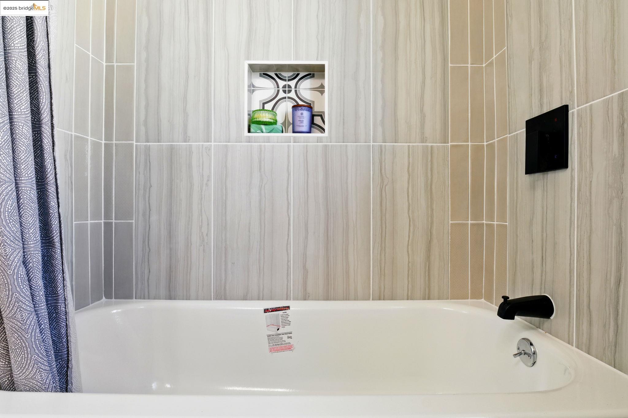 Detail Gallery Image 36 of 60 For 2507 63rd Ave, Oakland,  CA 94605 - 3 Beds | 2 Baths