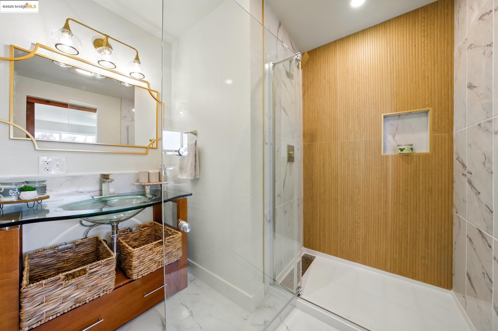Detail Gallery Image 47 of 60 For 2507 63rd Ave, Oakland,  CA 94605 - 3 Beds | 2 Baths