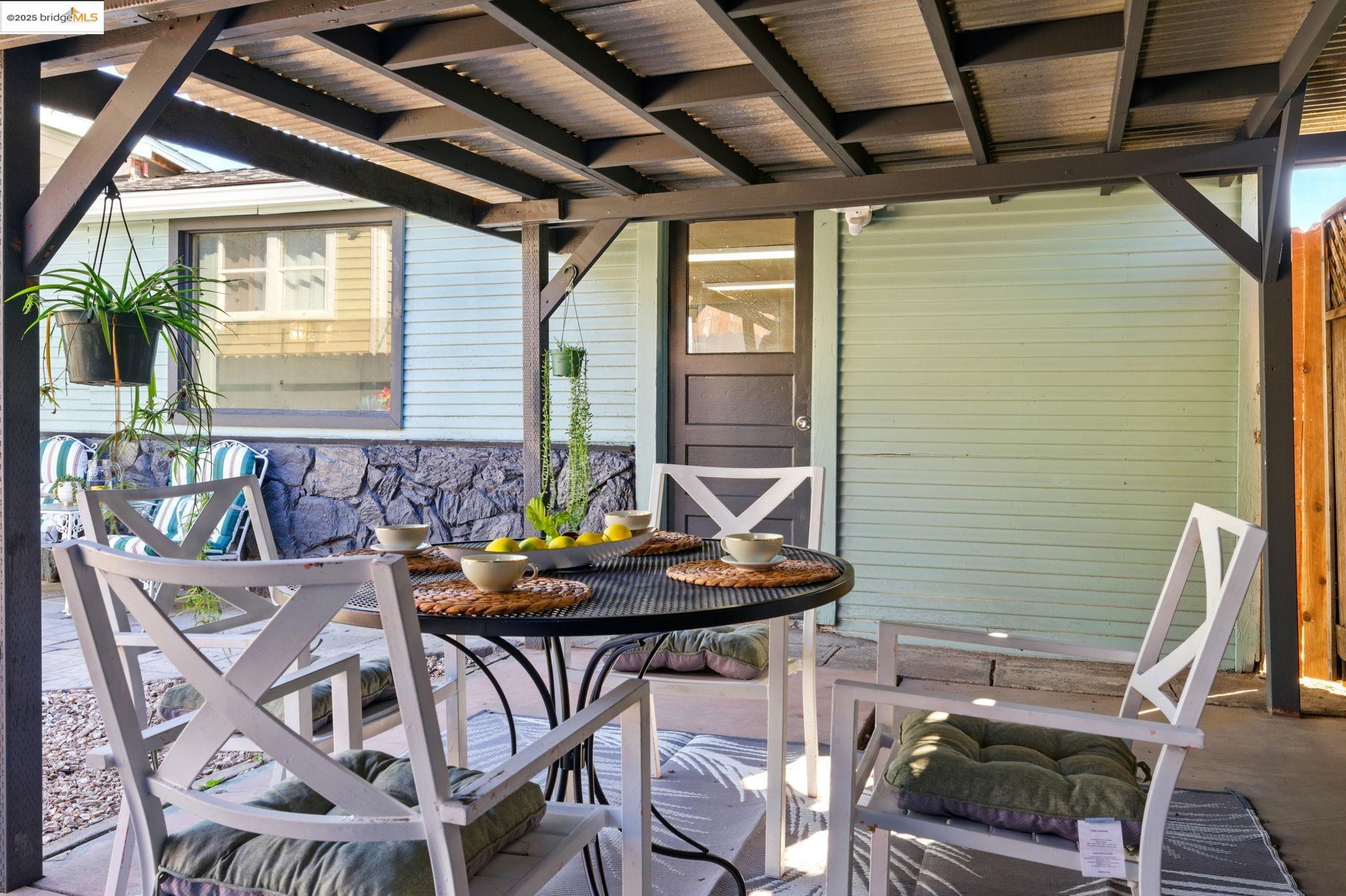 Detail Gallery Image 54 of 60 For 2507 63rd Ave, Oakland,  CA 94605 - 3 Beds | 2 Baths